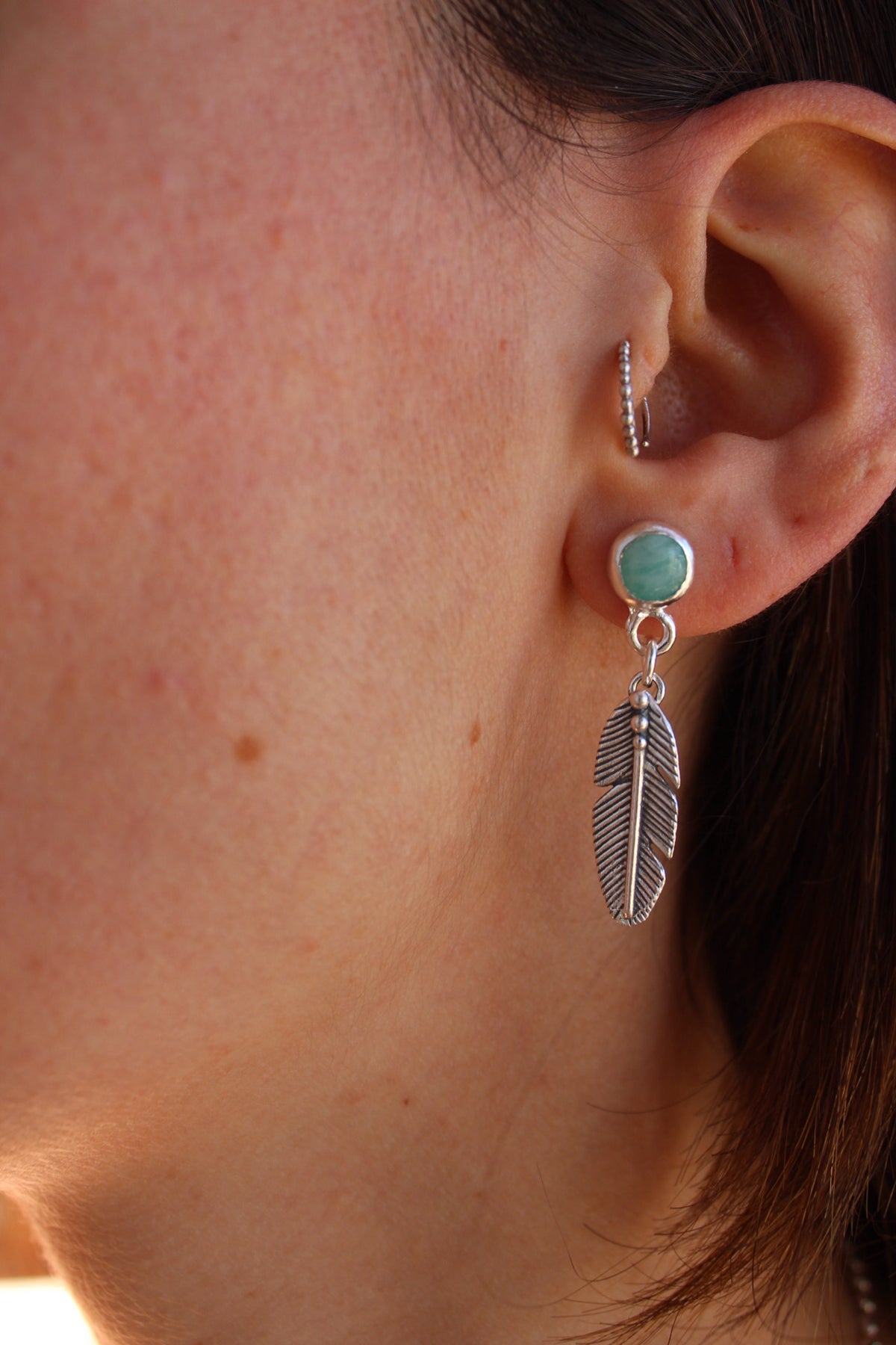 Conjunto collar águila sagrada + aros pluma Amazonita