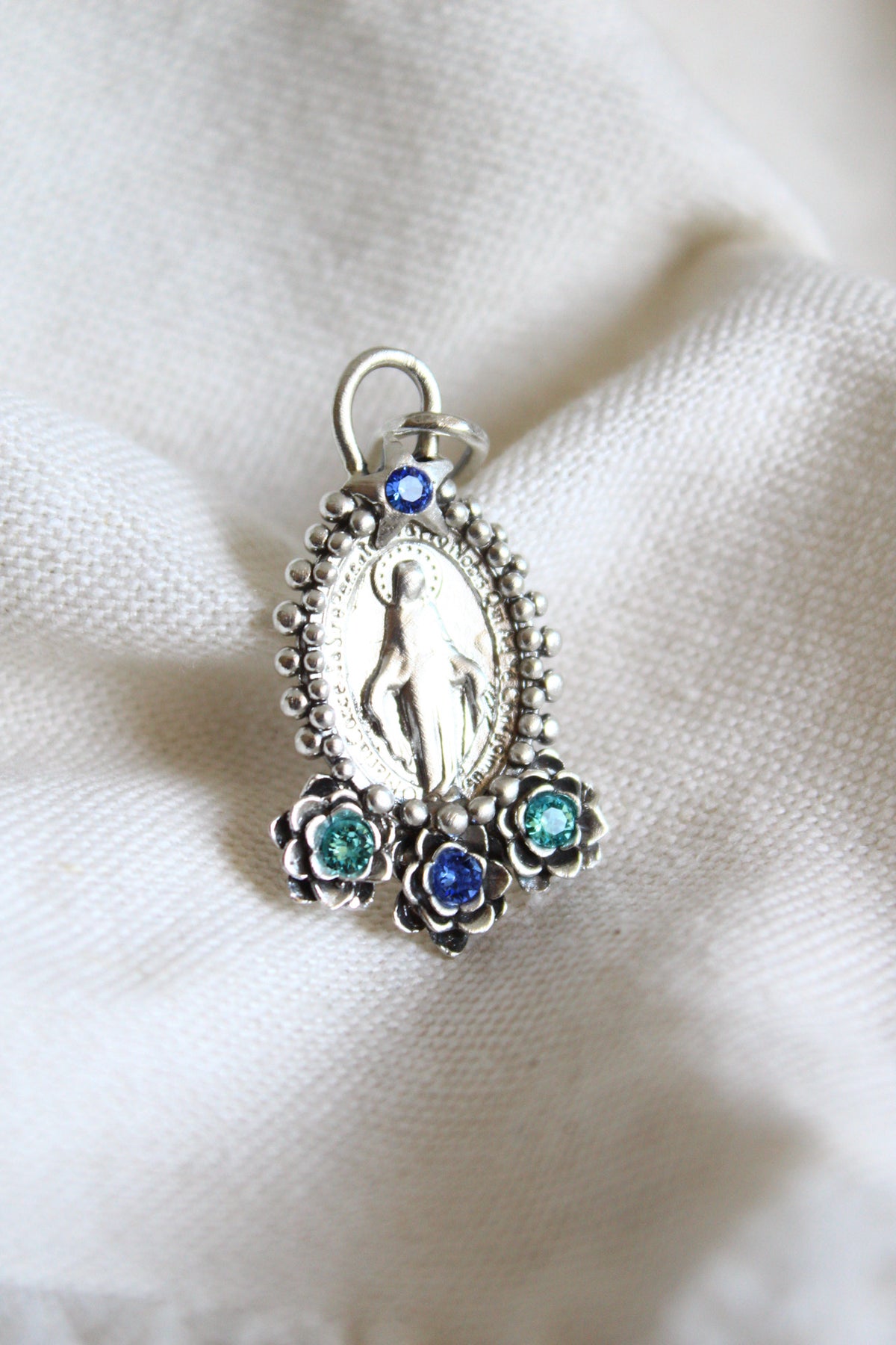 Collar Virgen de los milagros M #4