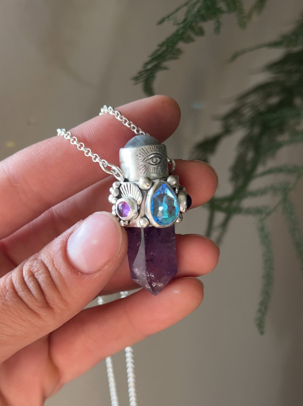 Amuleto amatista protector