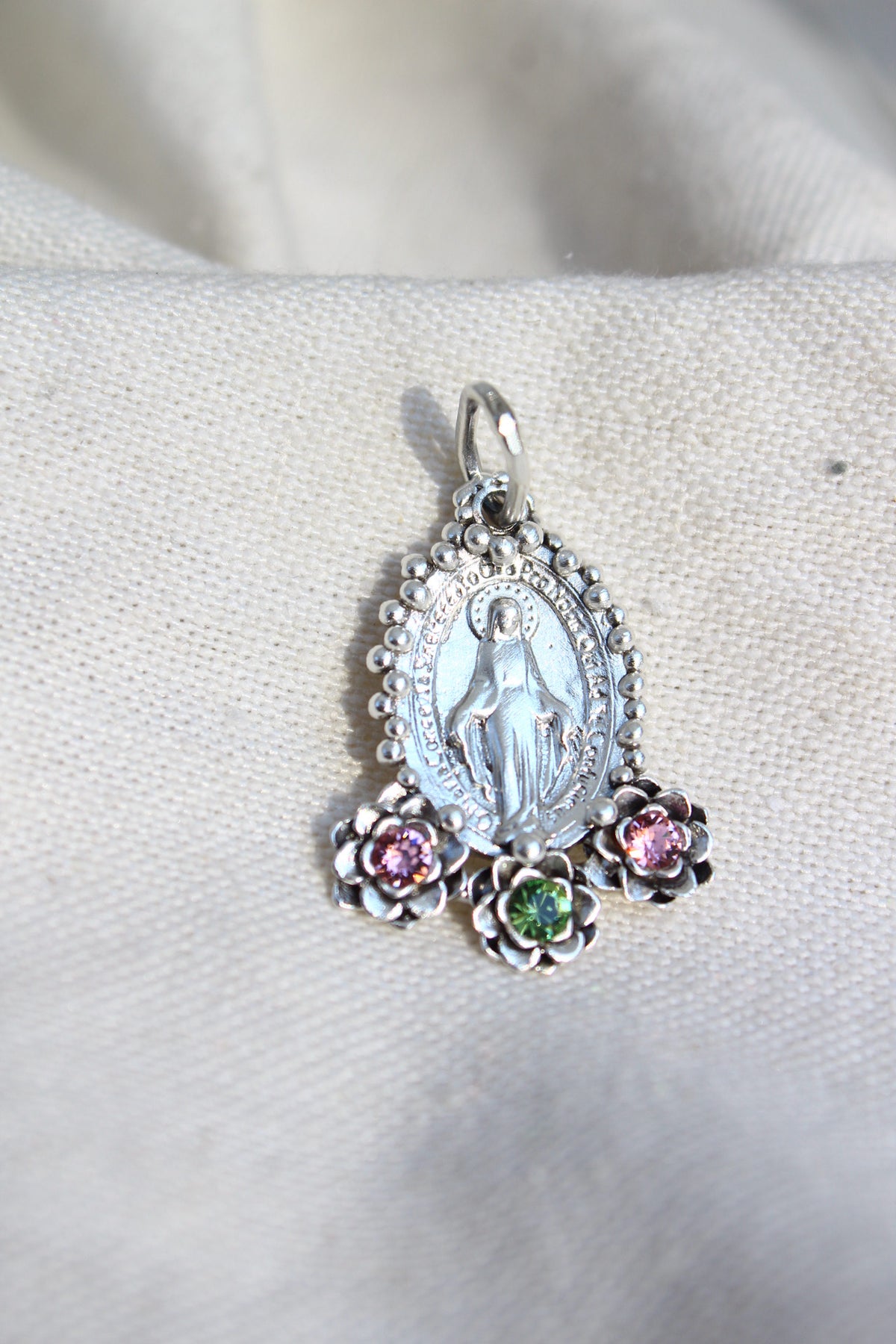 Collar Virgen de los milagros M #5