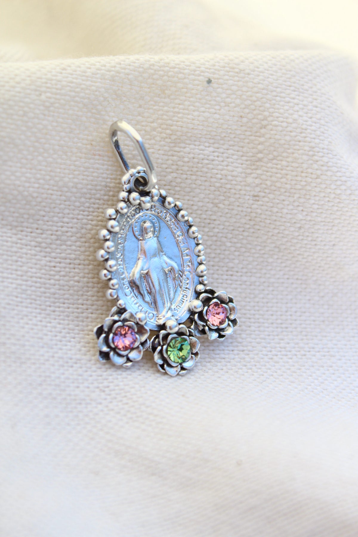 Collar Virgen de los milagros M #5