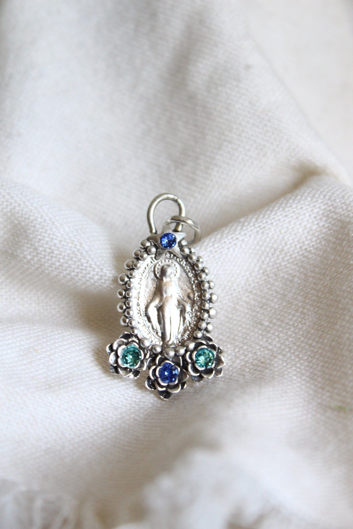 Collar Virgen de los milagros M #4