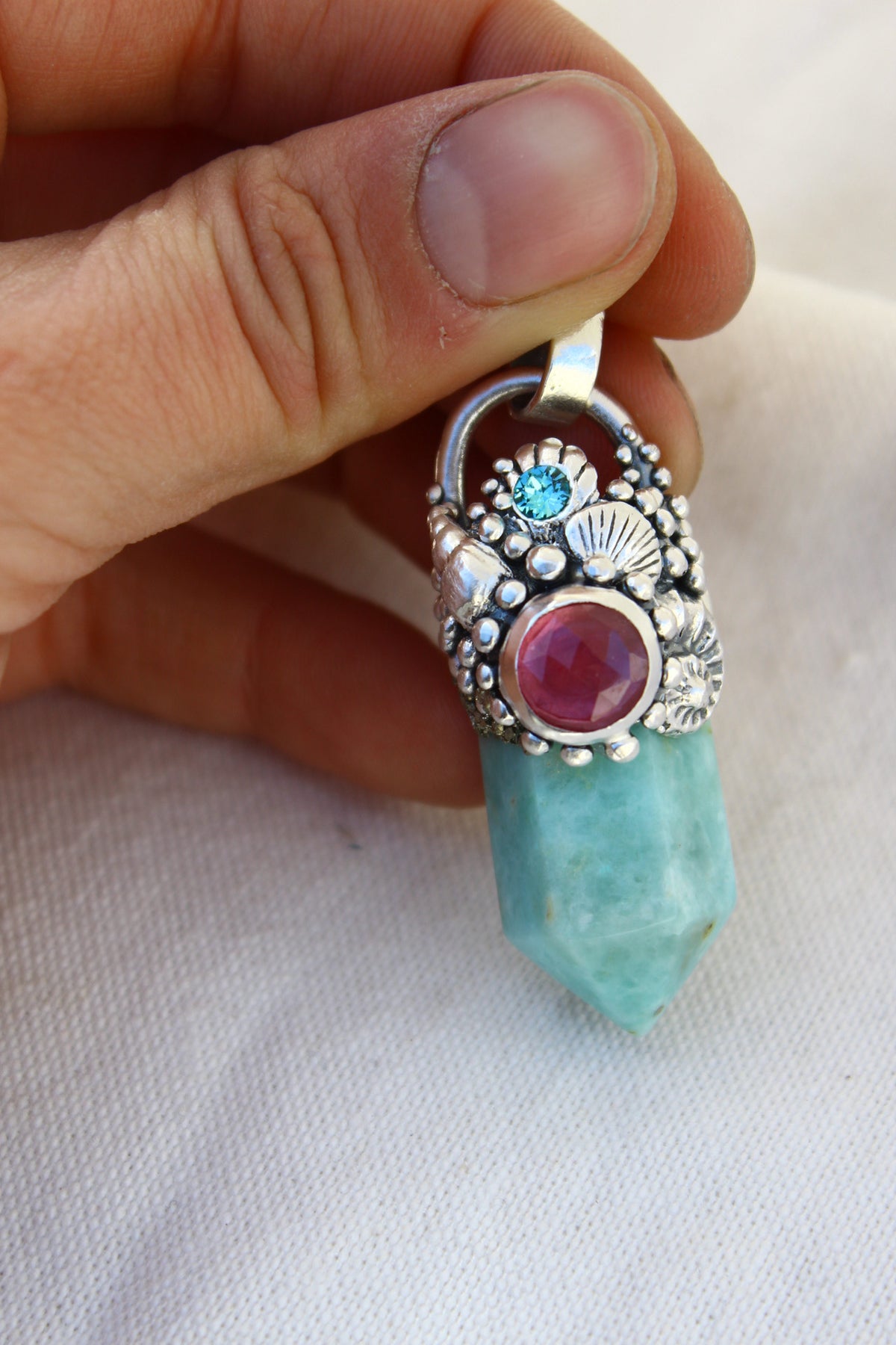 Amuleto crisoprasa y raíz de rubí