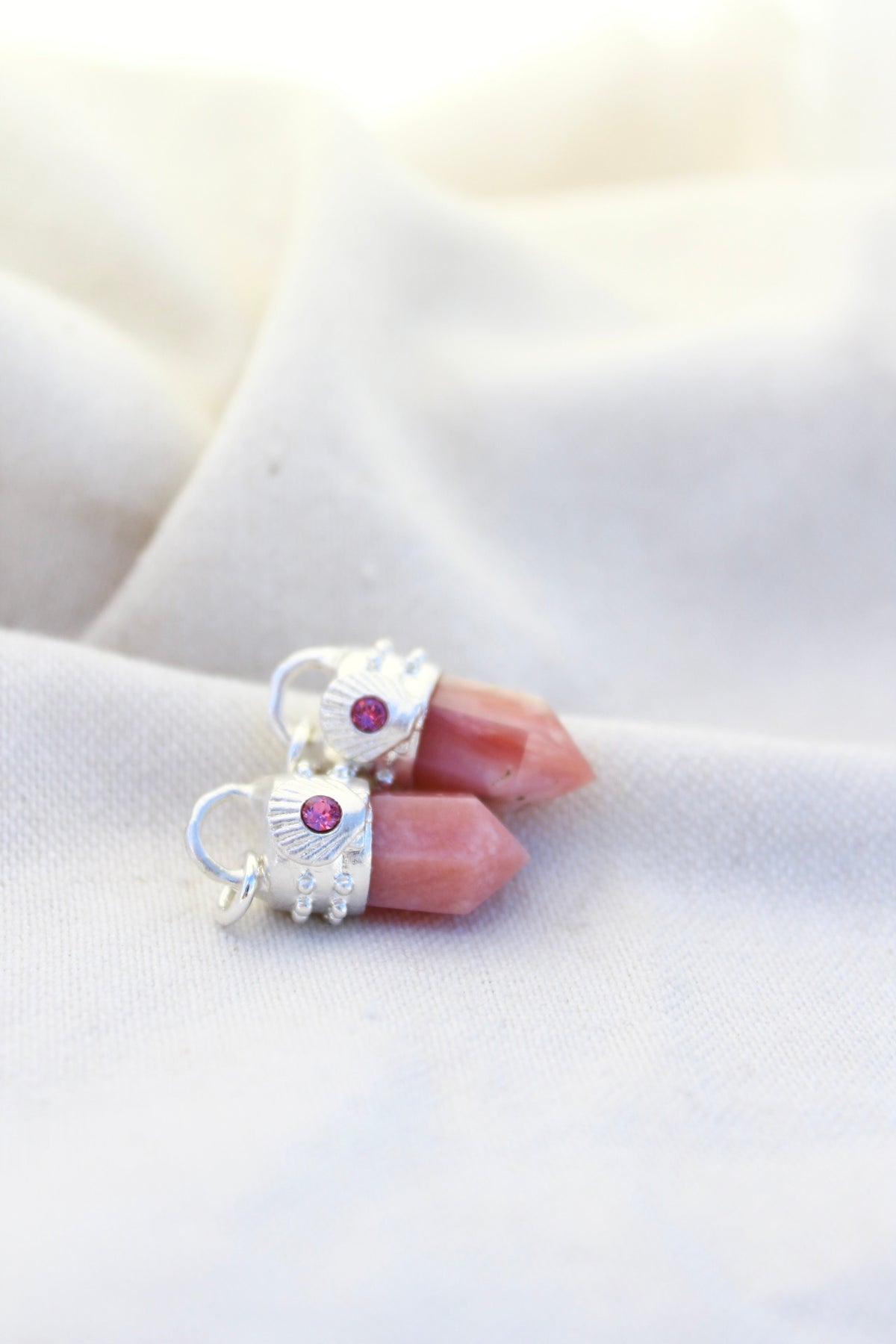 Amuleto CONCHA petit opalo rosa