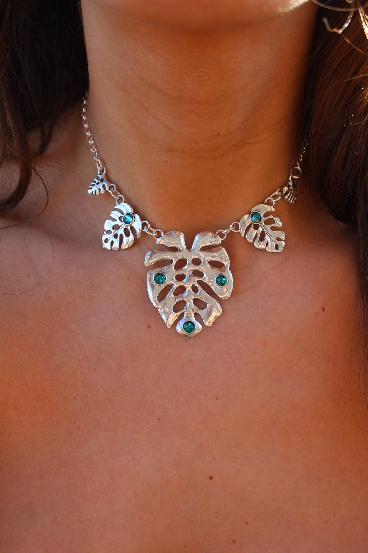 Collar reina monstera