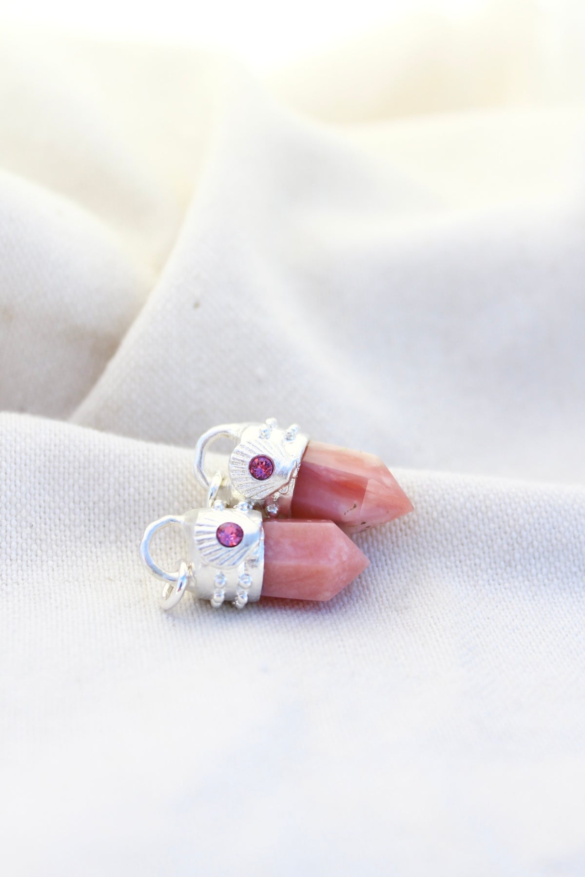 Amuleto CONCHA petit opalo rosa