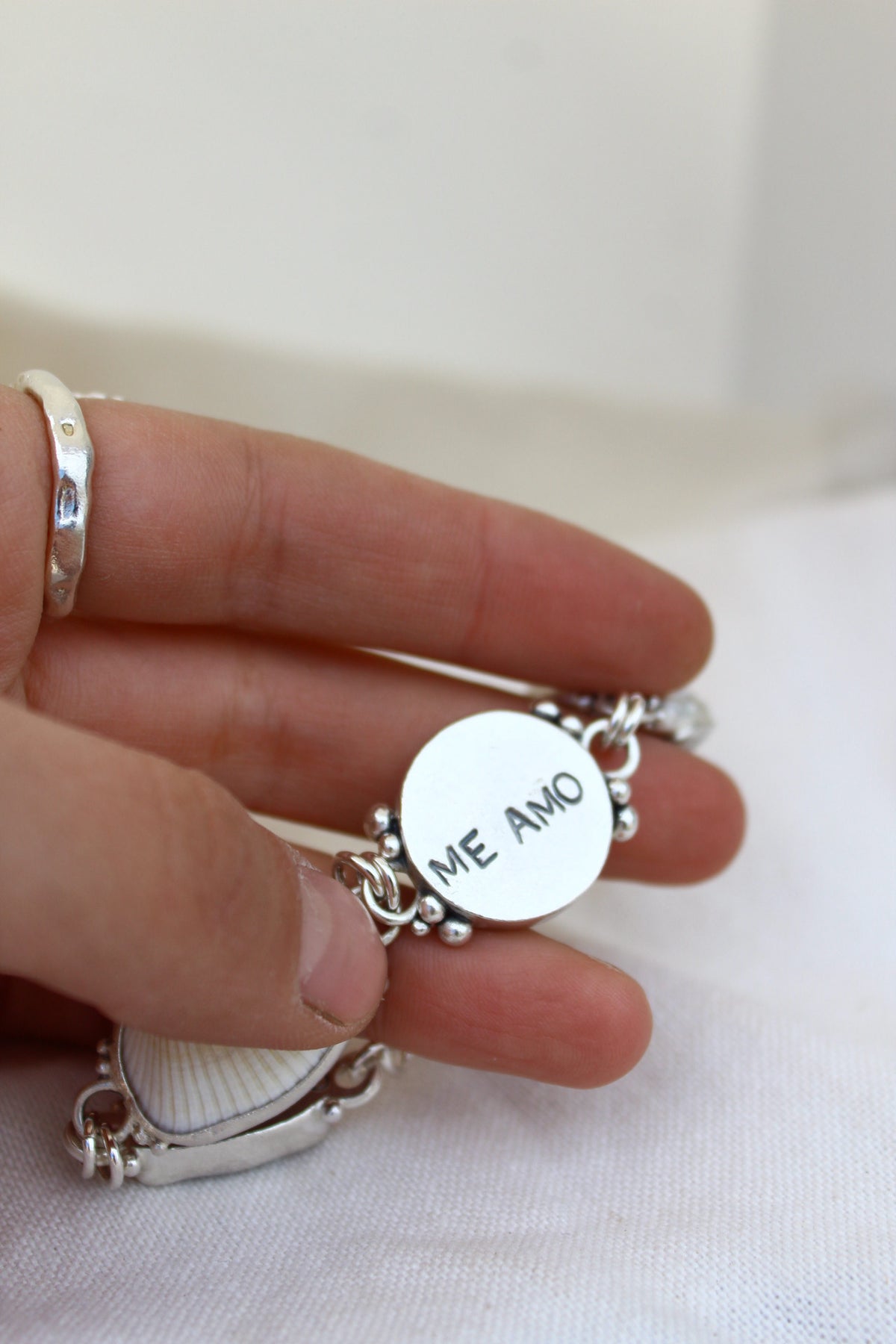 Pulsera “me amo, puedo, gracias”