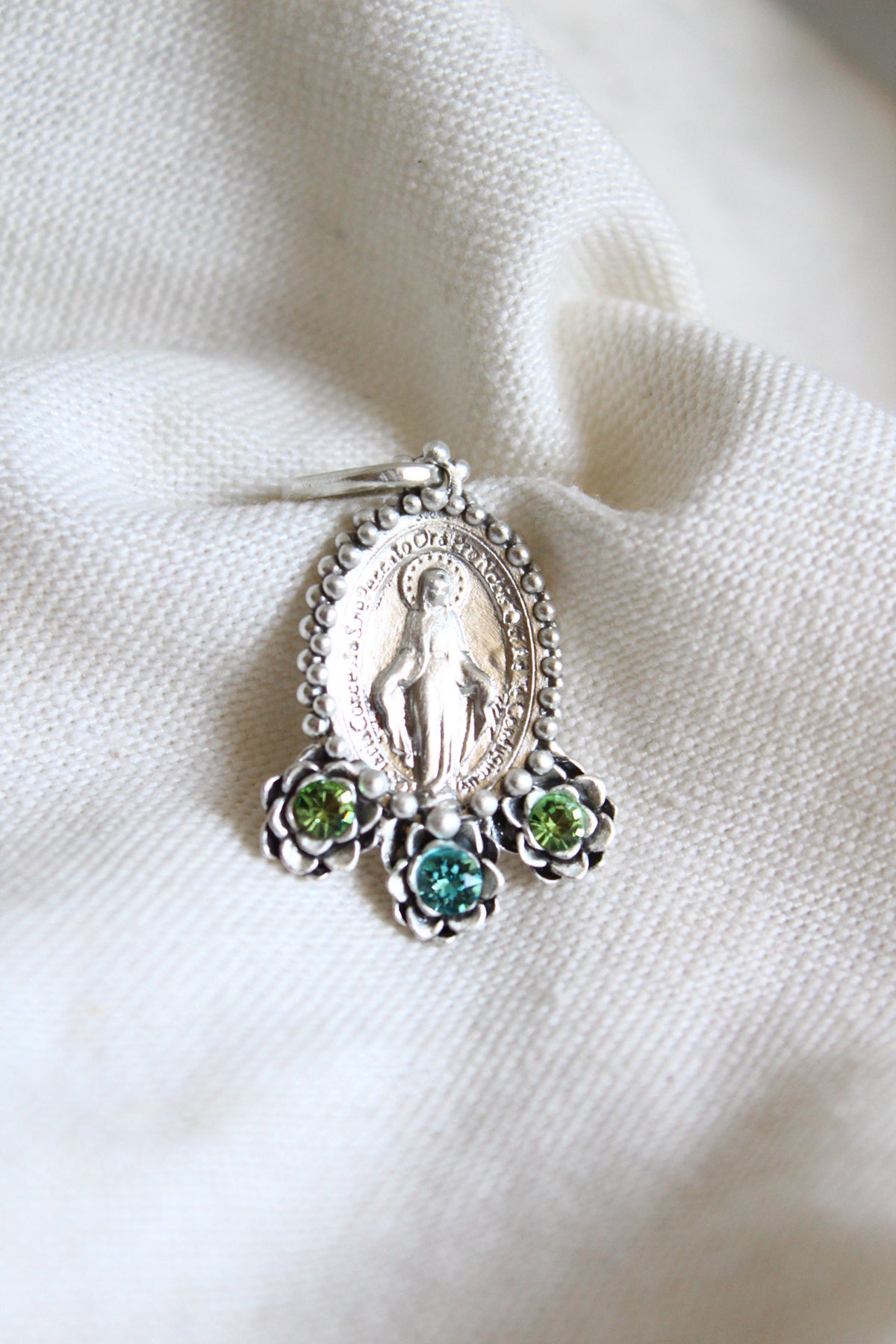 Collar Virgen de los milagros M #7