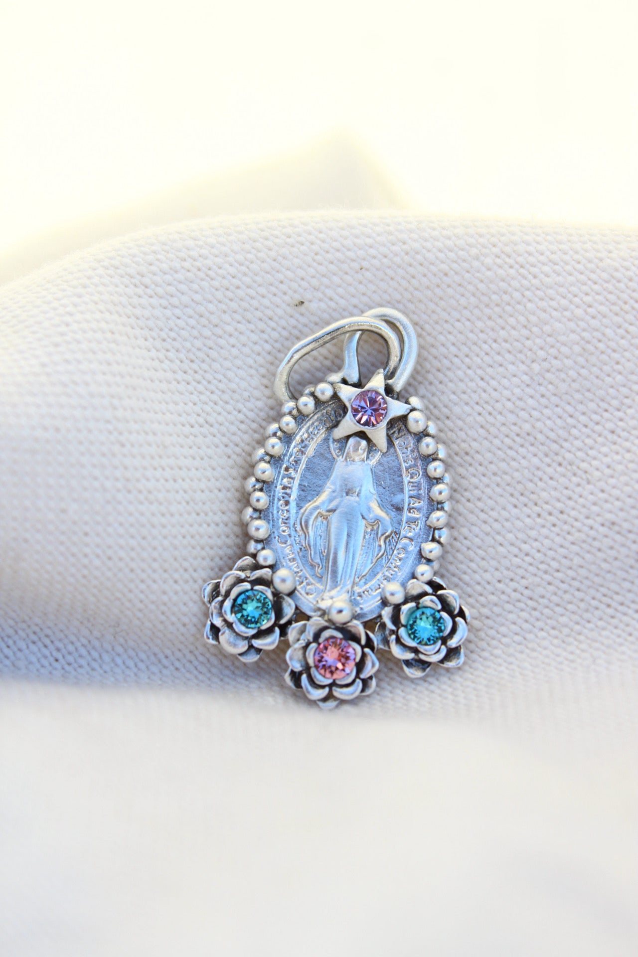 Collar Virgen de los milagros M #10