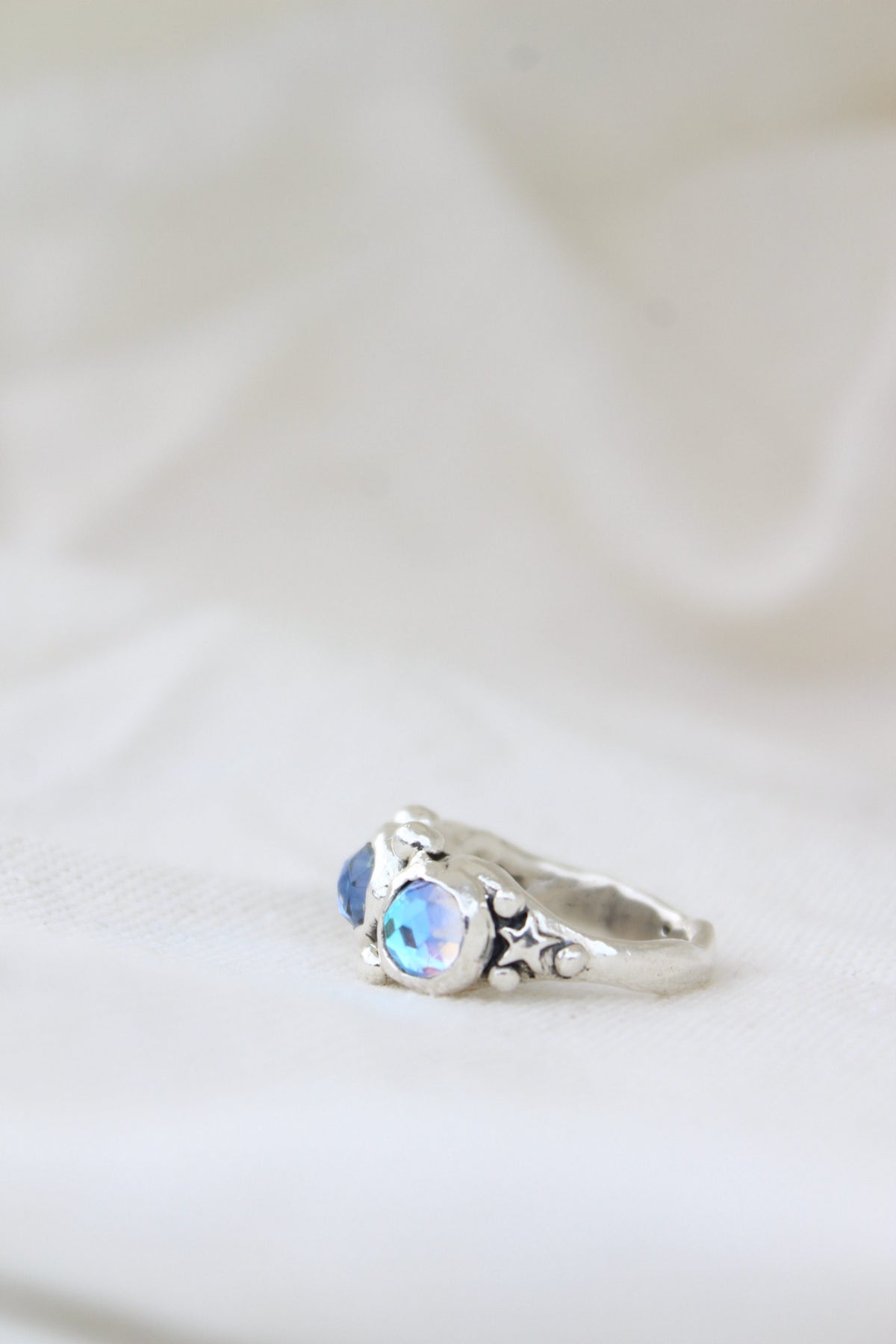 Anillo LAS TRES MARÍAS  cuarzo místico