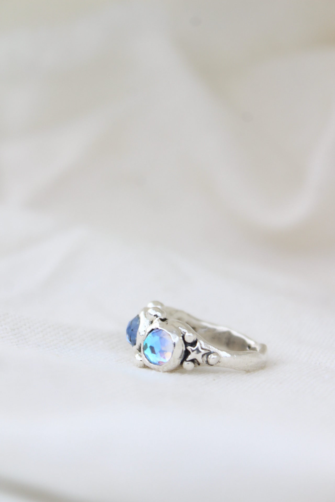 Anillo LAS TRES MARÍAS  cuarzo místico