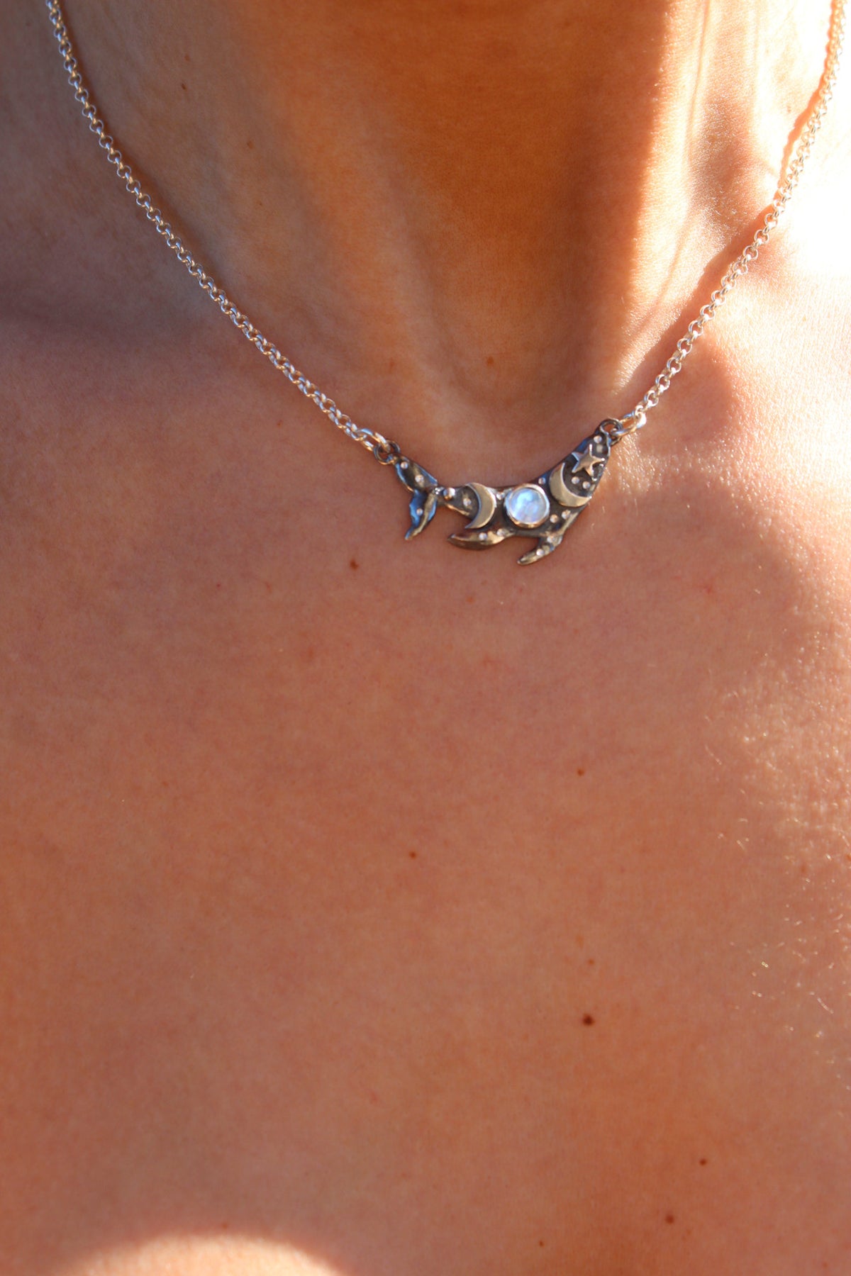 Collar Ballena petit noche estrellada piedra luna