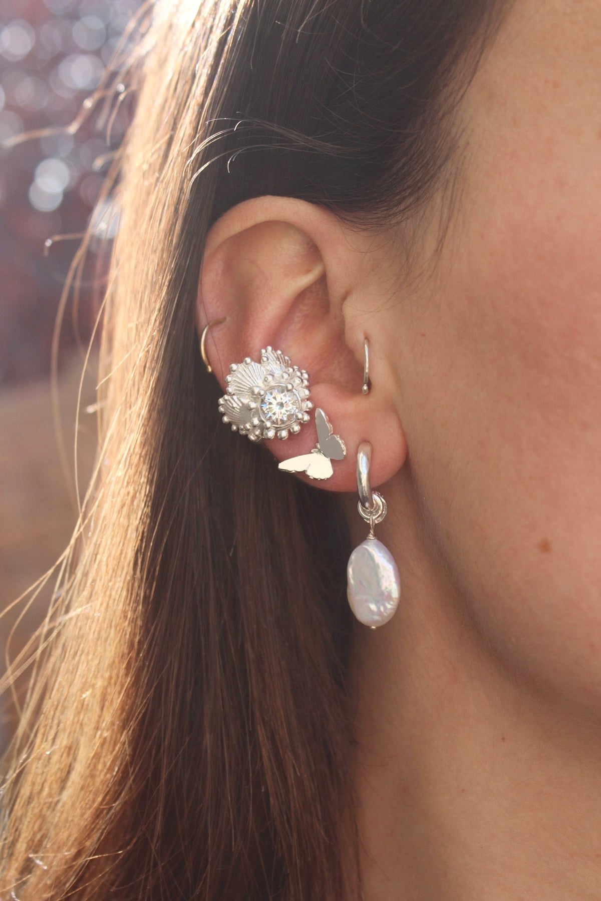 Aro ear cuff triple concha cristal blanco (derecha)
