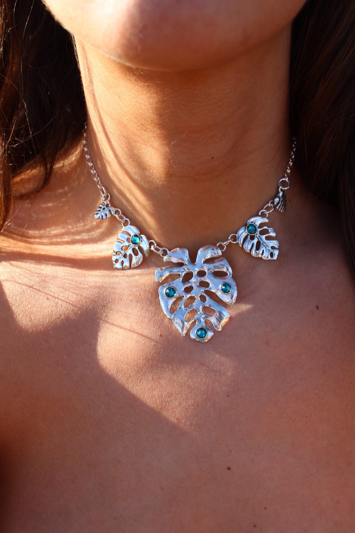 Collar reina monstera