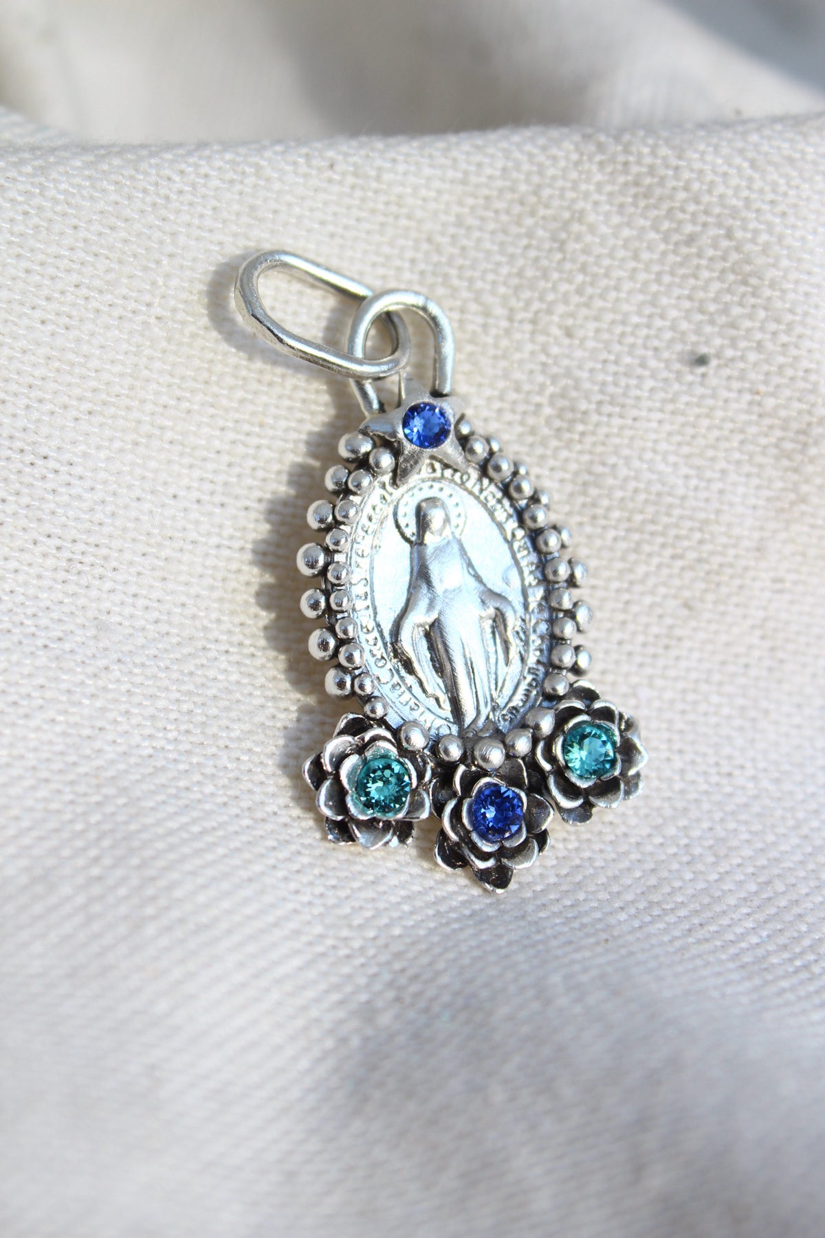 Collar Virgen de los milagros M #4