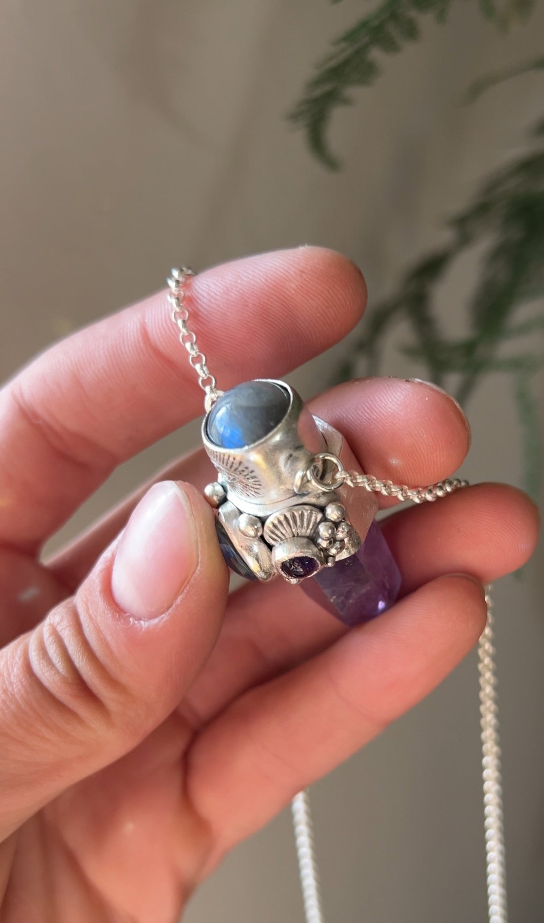 Amuleto amatista protector