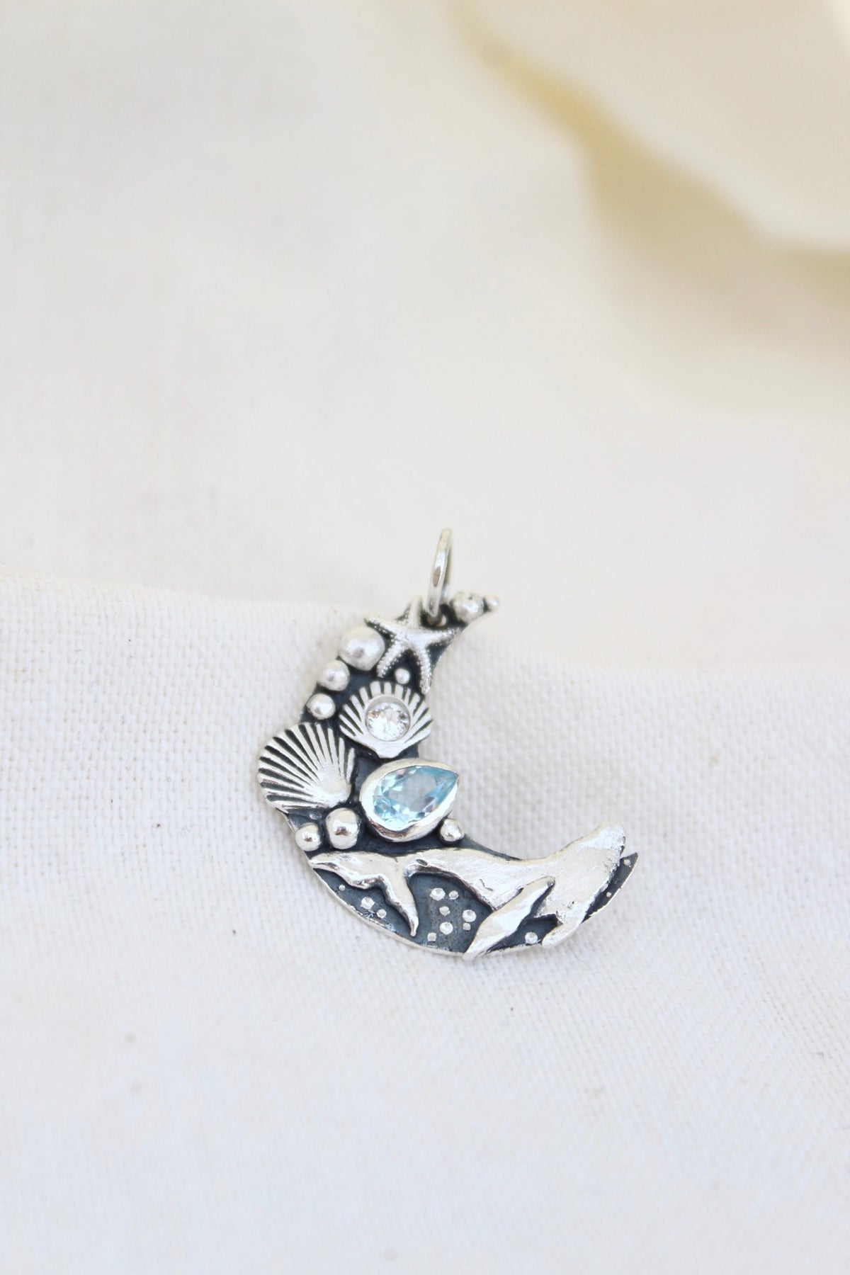 Collar Luna di Atlantis “MAREA” Topacio sky blue