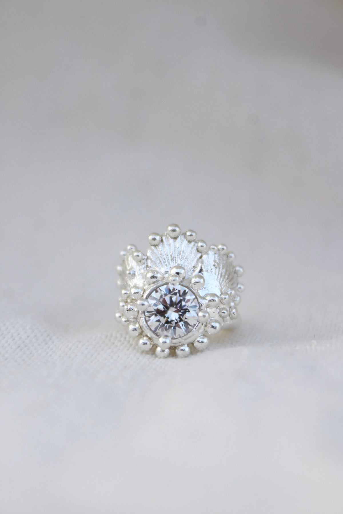 Aro Ear cuff triple concha cristal blanco (izquierdo)