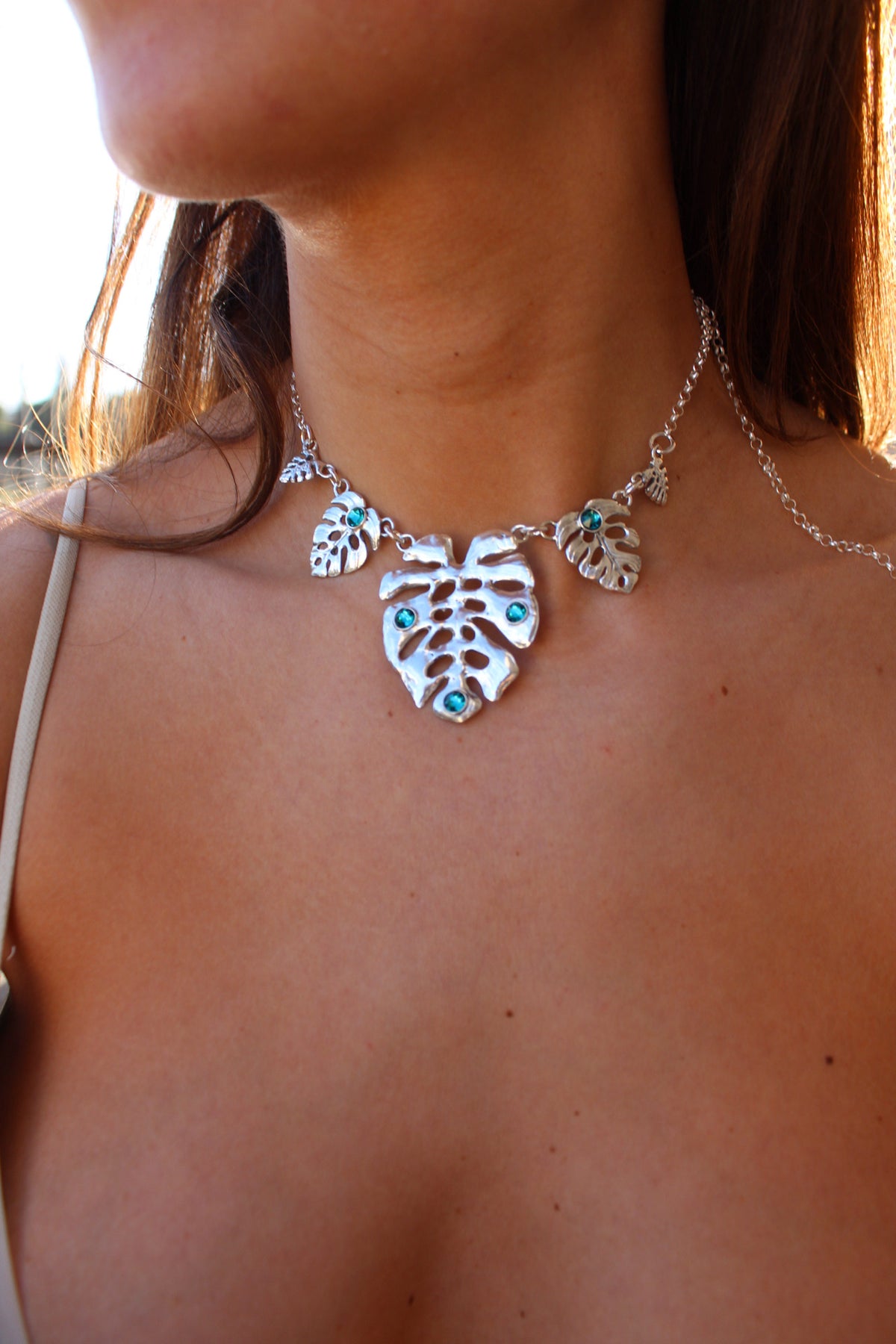 Collar reina monstera