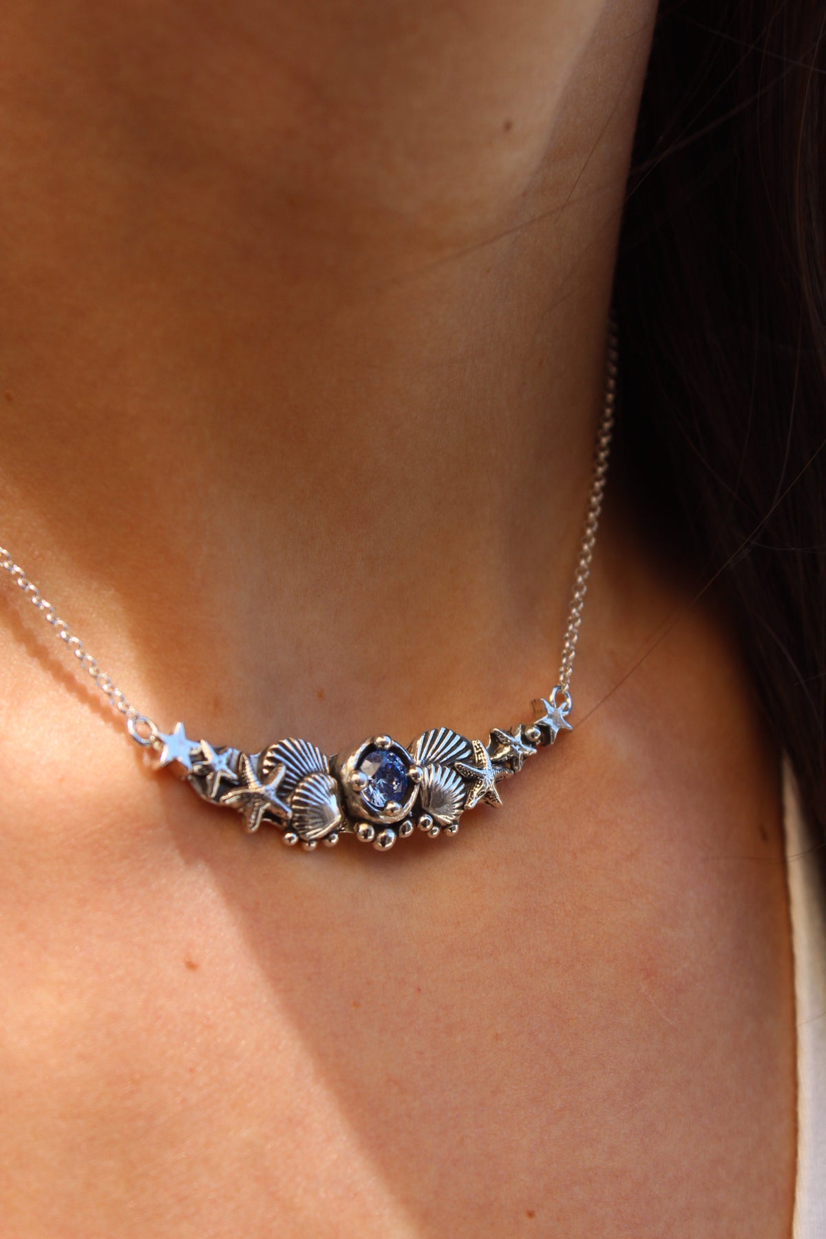 Collar hermandad cristal azul