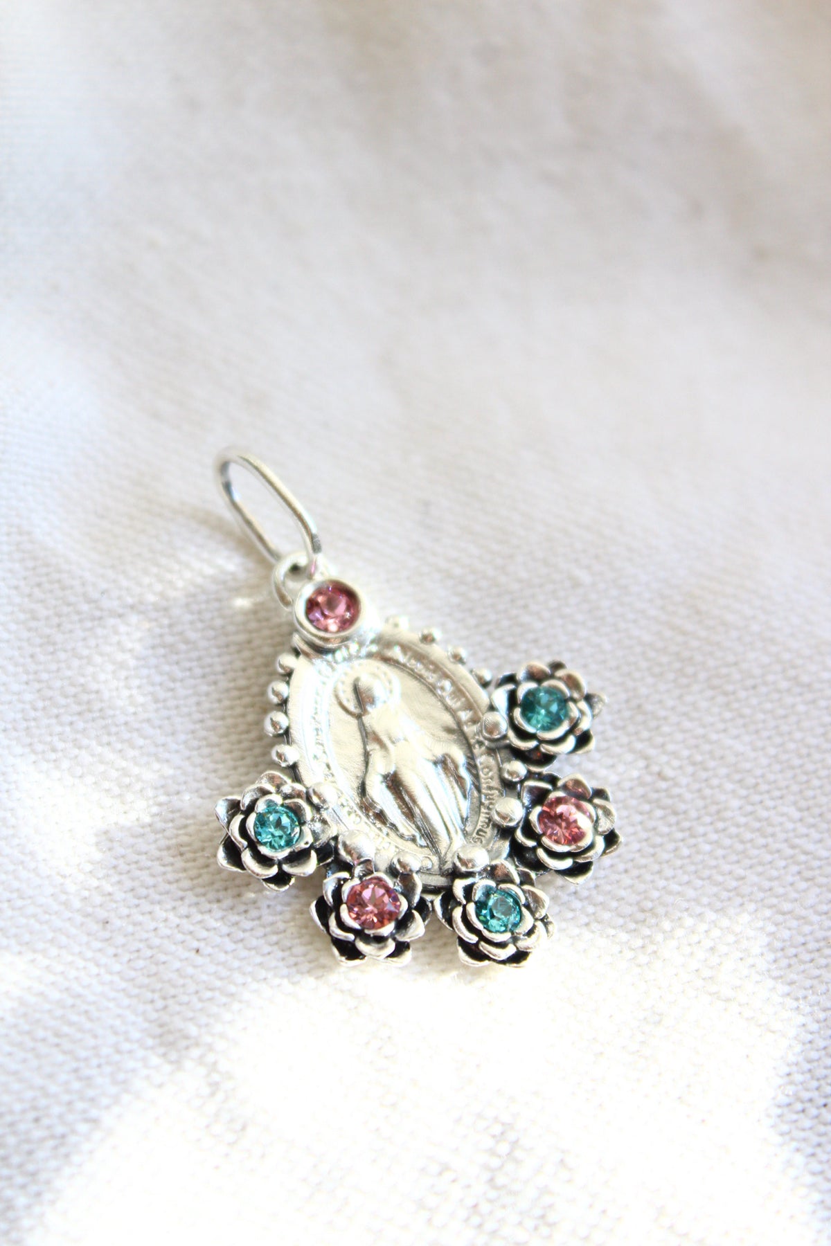 Collar virgen de los milagros #14