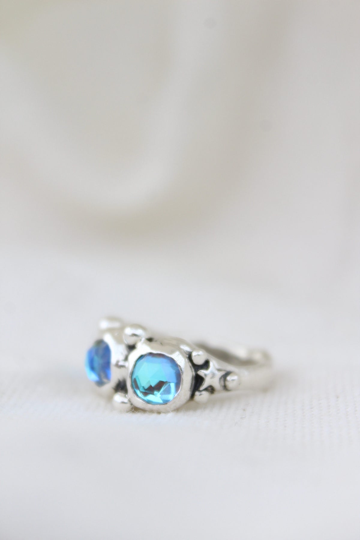 Anillo LAS TRES MARÍAS  cuarzo místico