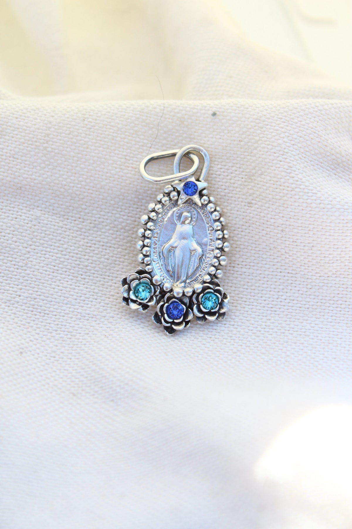 Collar Virgen de los milagros M #4