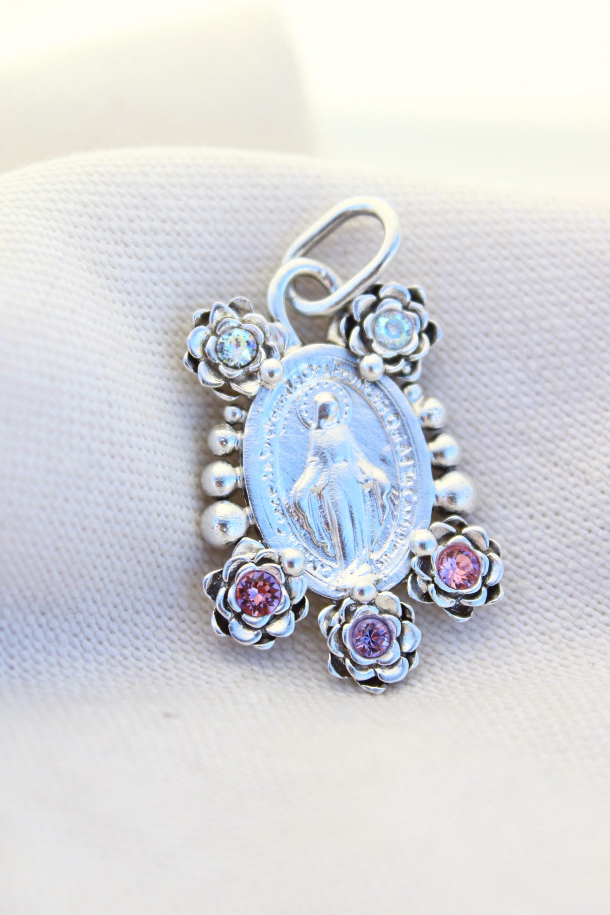 Collar Virgen de los milagros M #8