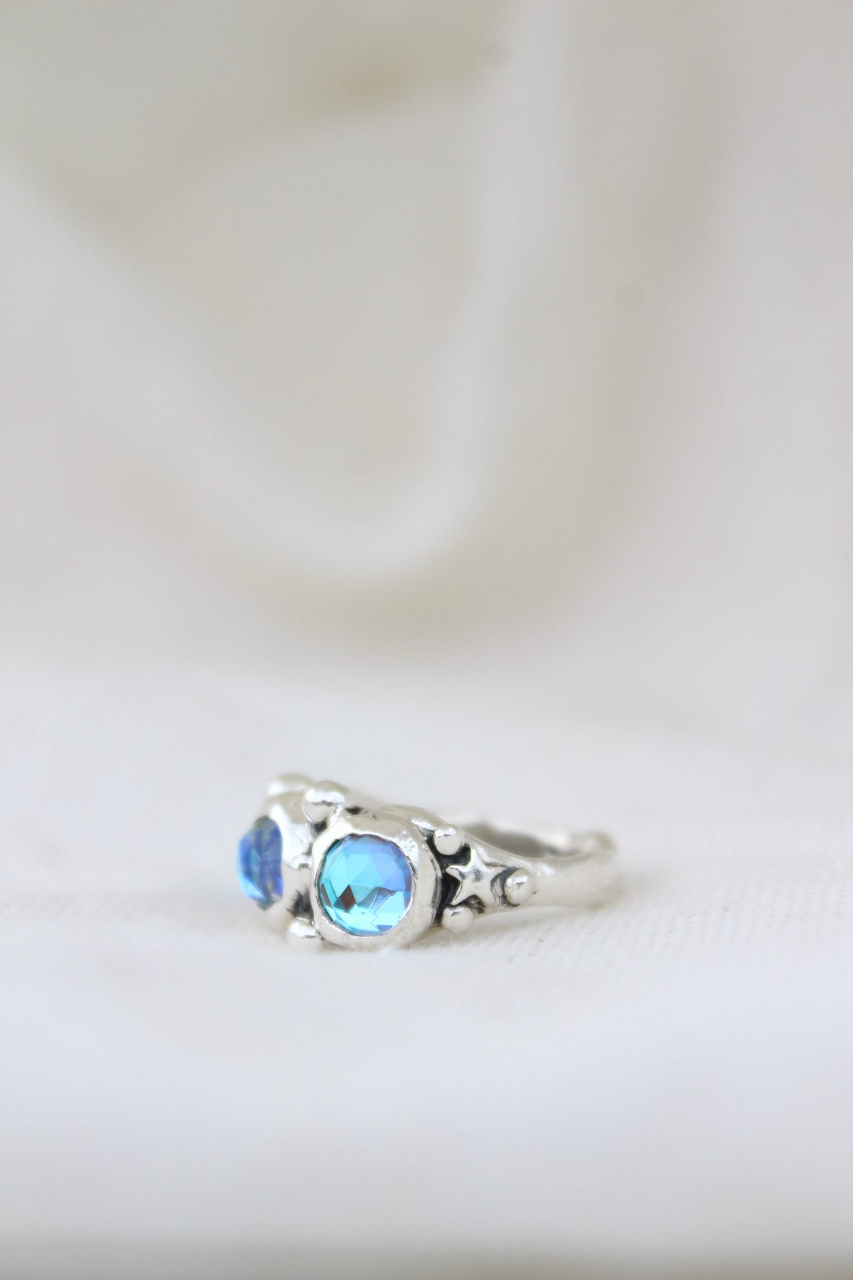 Anillo LAS TRES MARÍAS  cuarzo místico