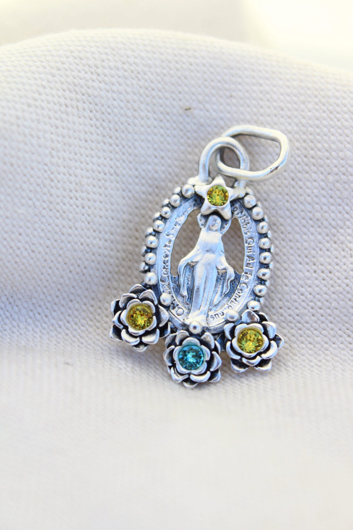 Collar Virgen de los milagros M #2