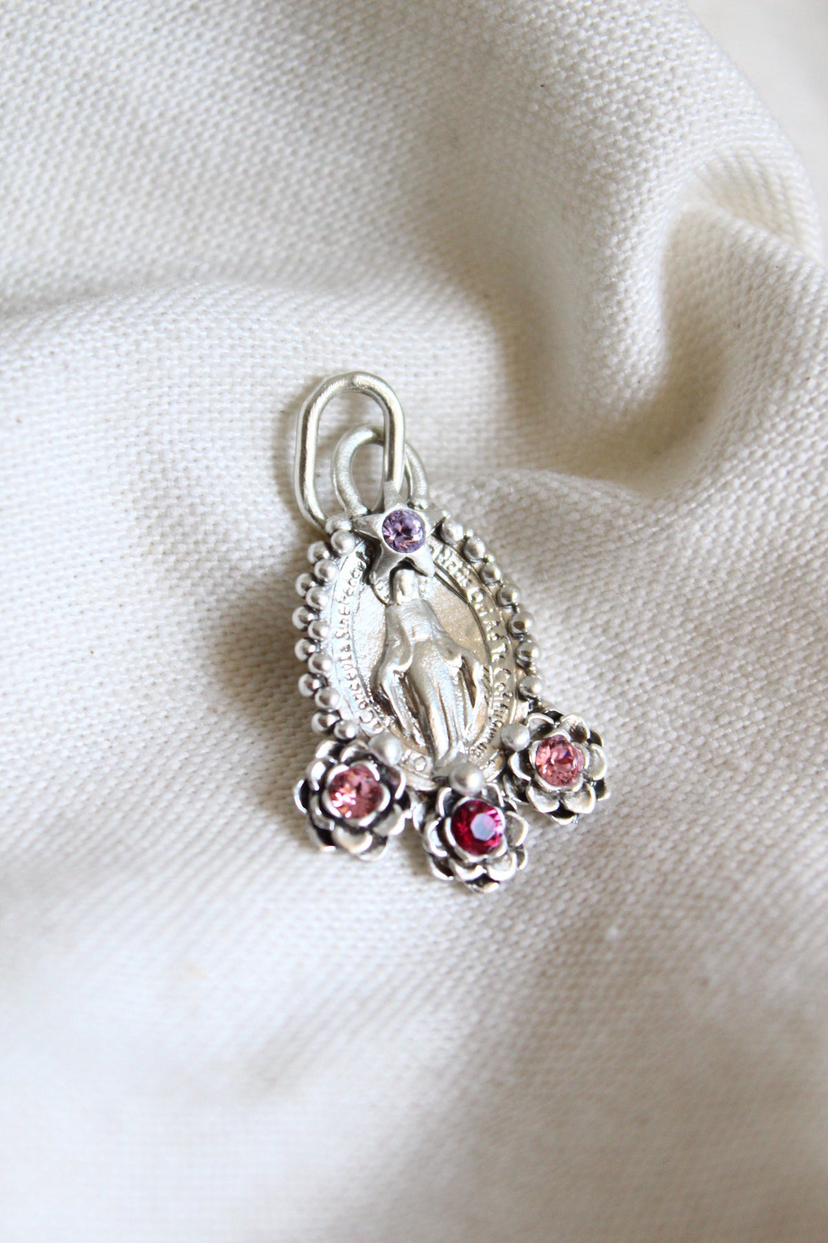 Collar Virgen de los milagros M #9