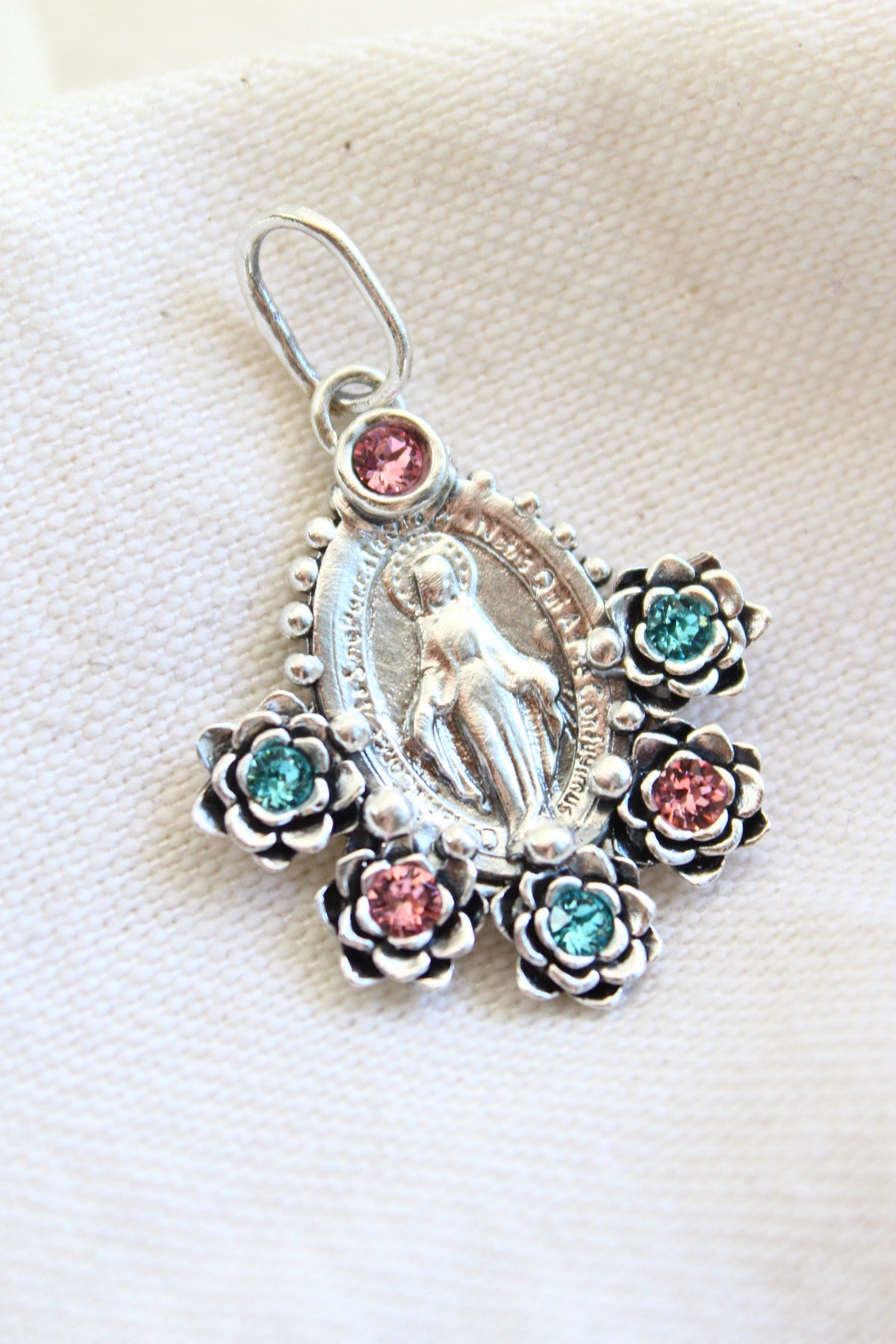 Collar virgen de los milagros #14