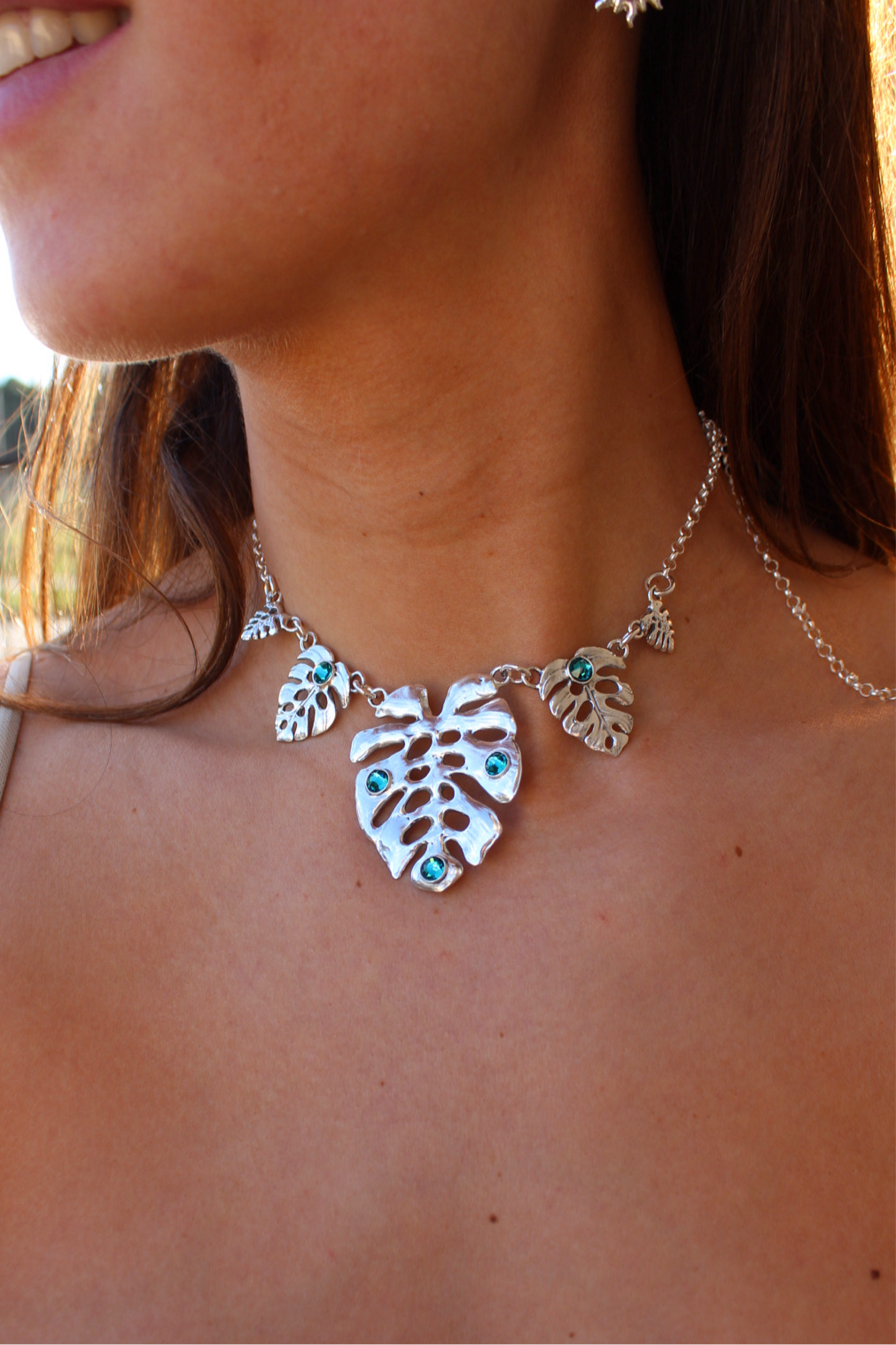 Collar reina monstera