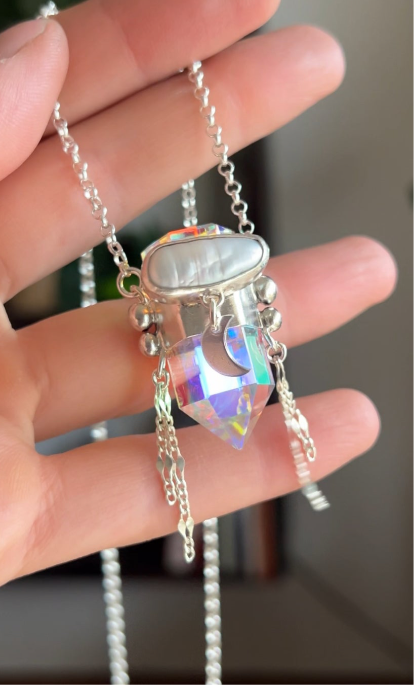 Amuleto místico perla