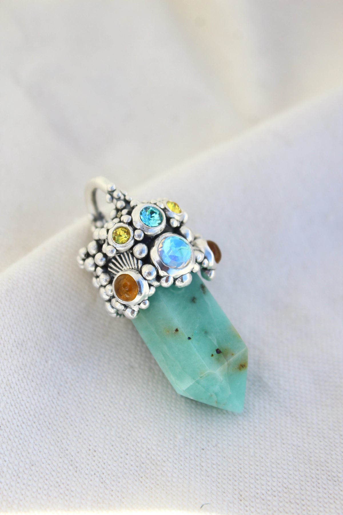 Amuleto crisoprasa citrinos y místico