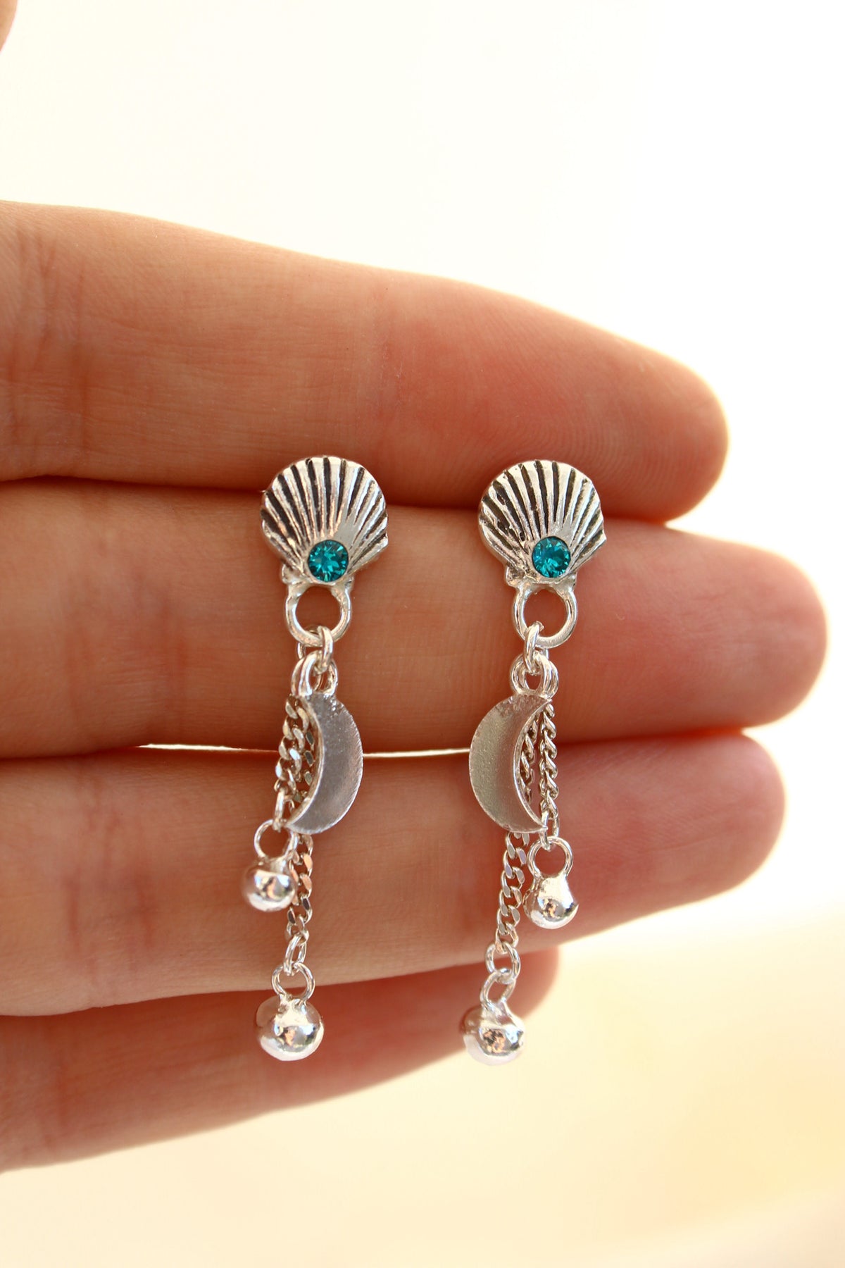 Aros cascada “M” turquesa (par)