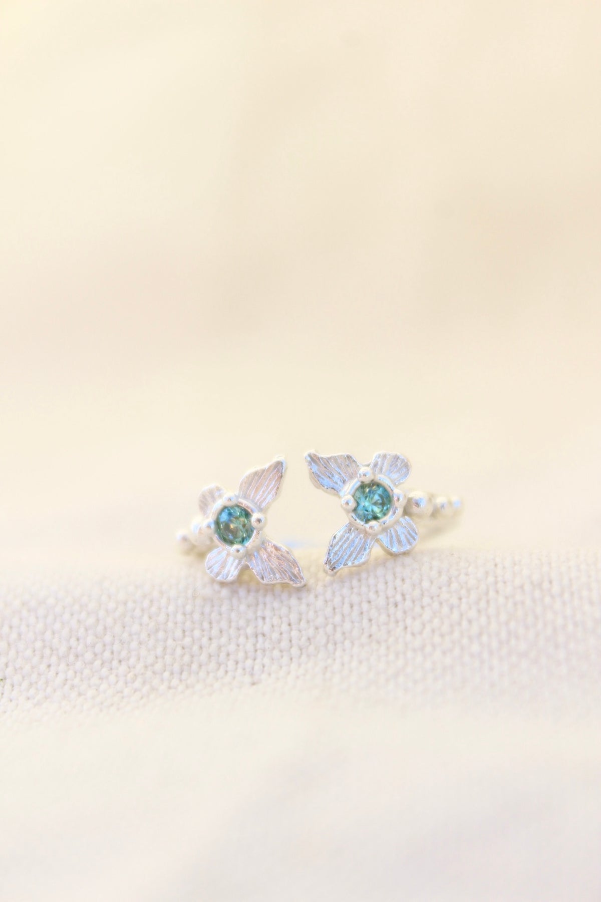 Anillo FILIPPA cristal fancy ligth green