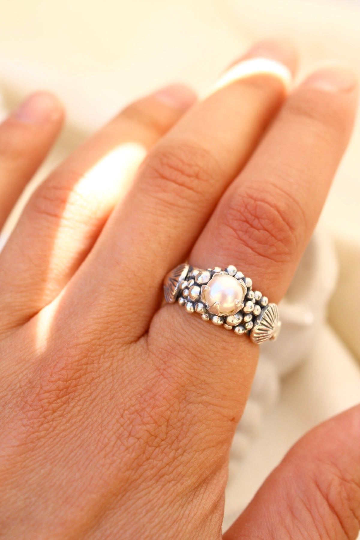 Anillo LA PERLA concha