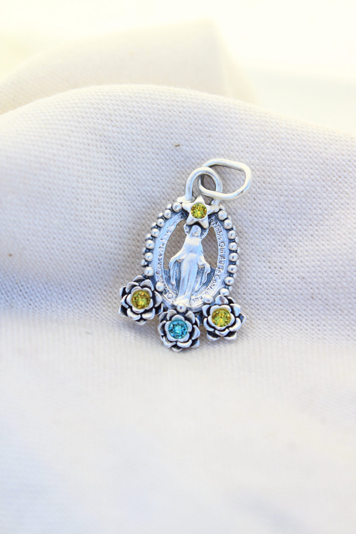 Collar Virgen de los milagros M #2