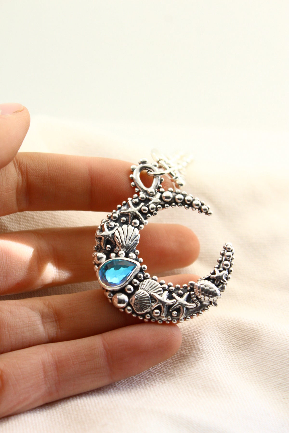 Luna Maxi mona pelotuda