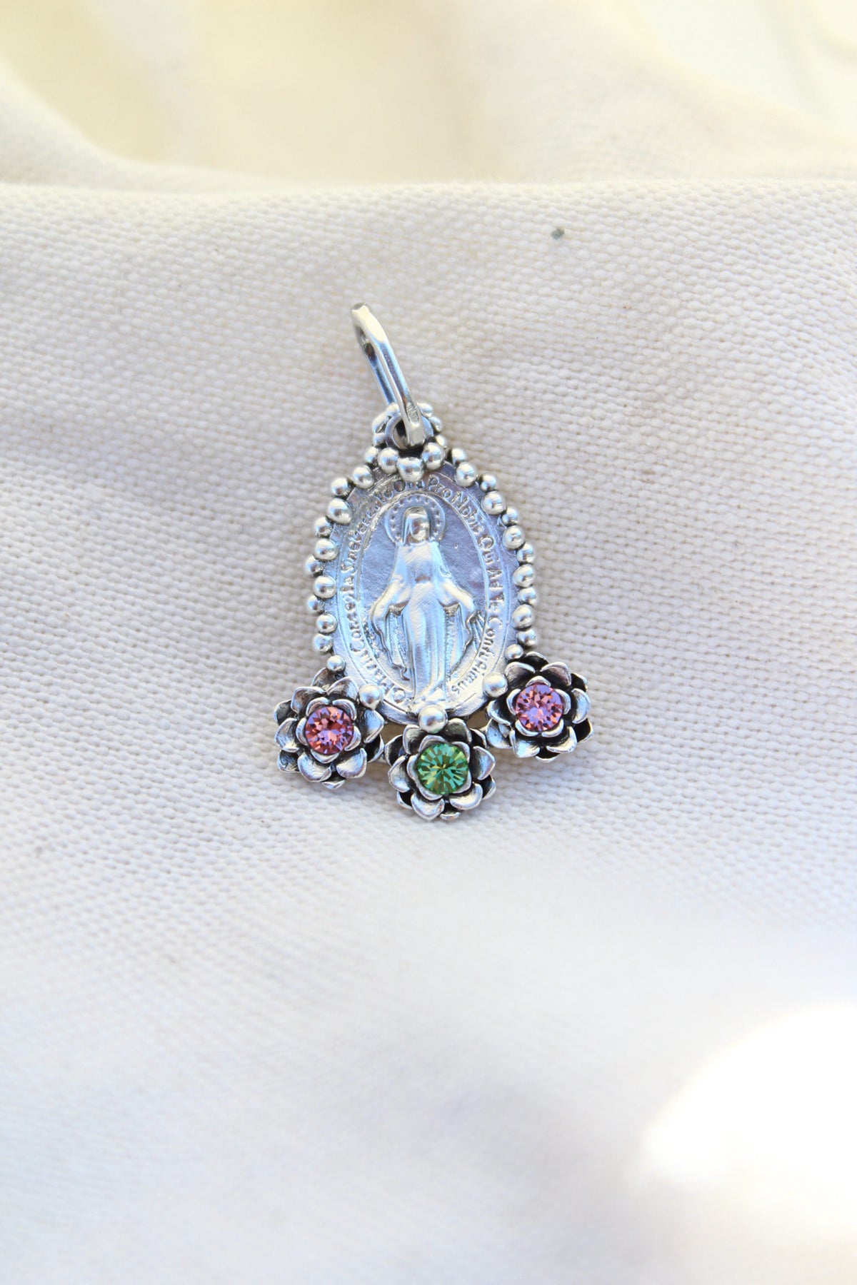 Collar Virgen de los milagros M #5