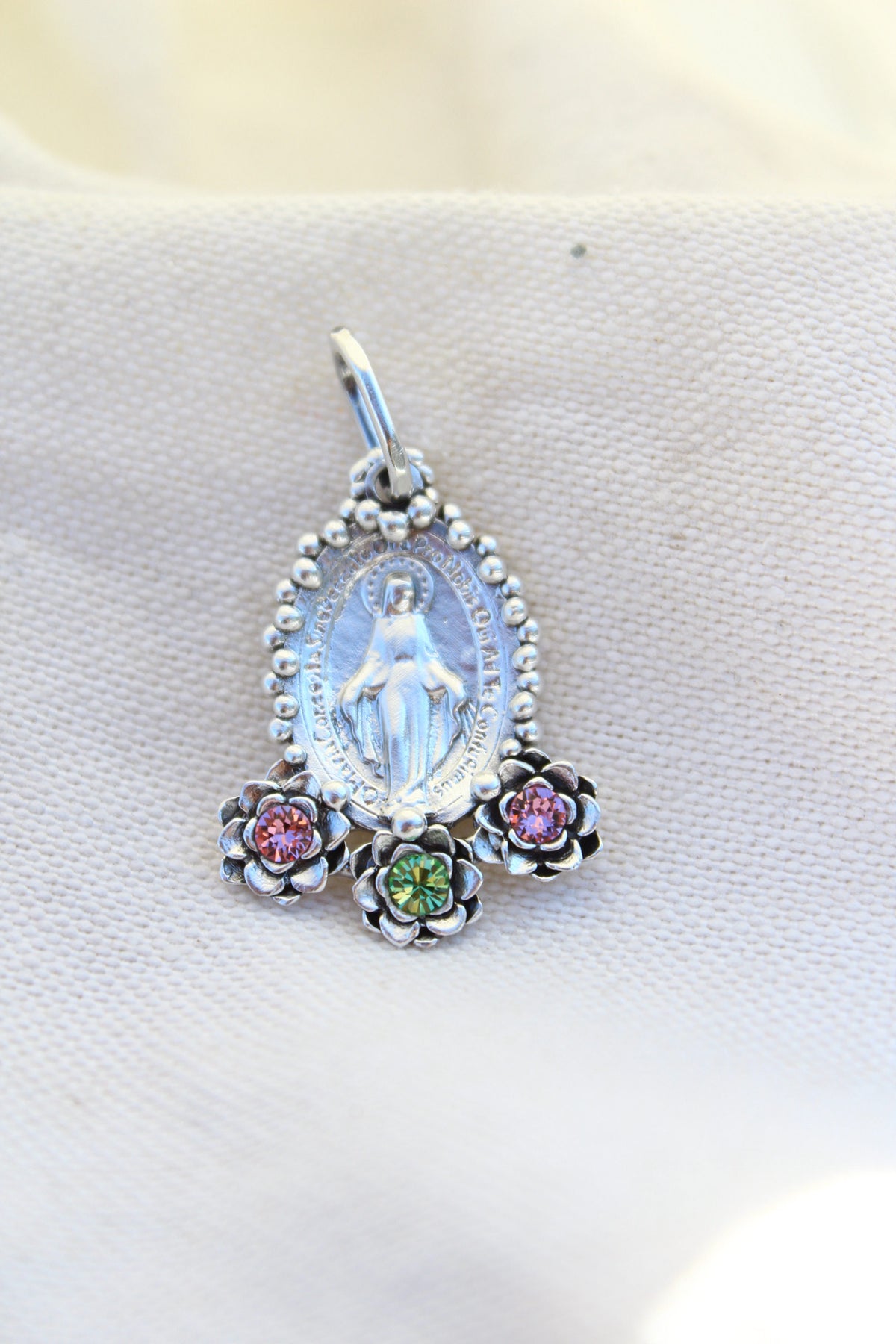 Collar Virgen de los milagros M #5