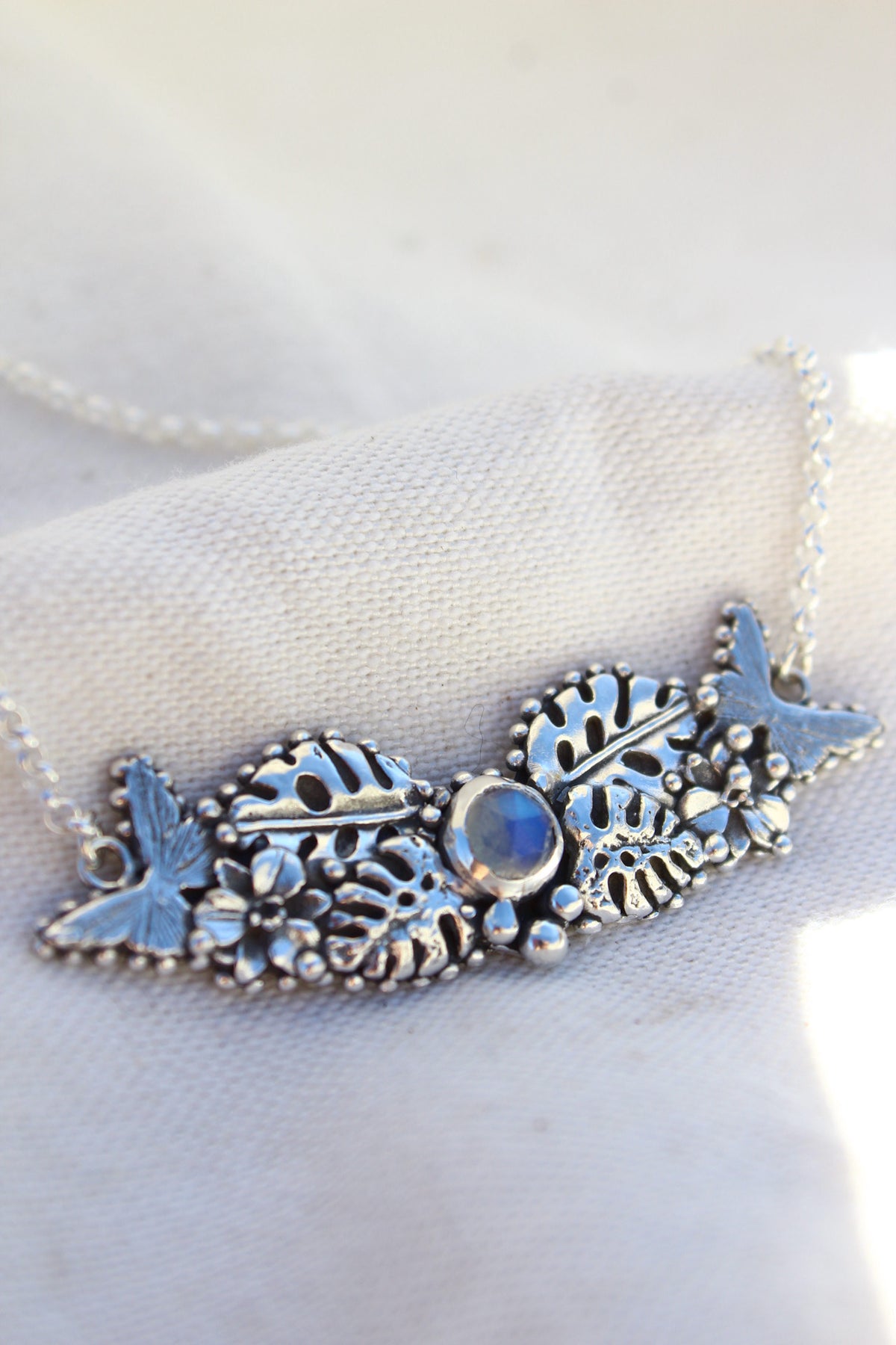 Collar Elisa piedra luna