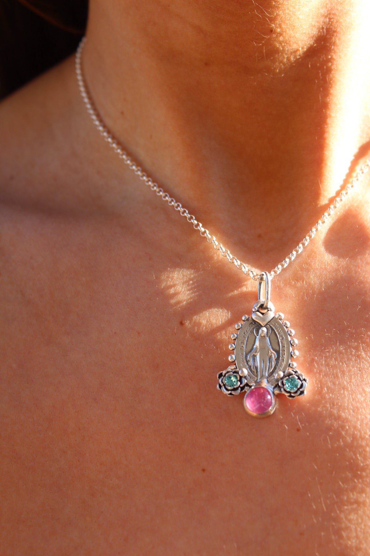 Collar Virgen de los milagros  #13