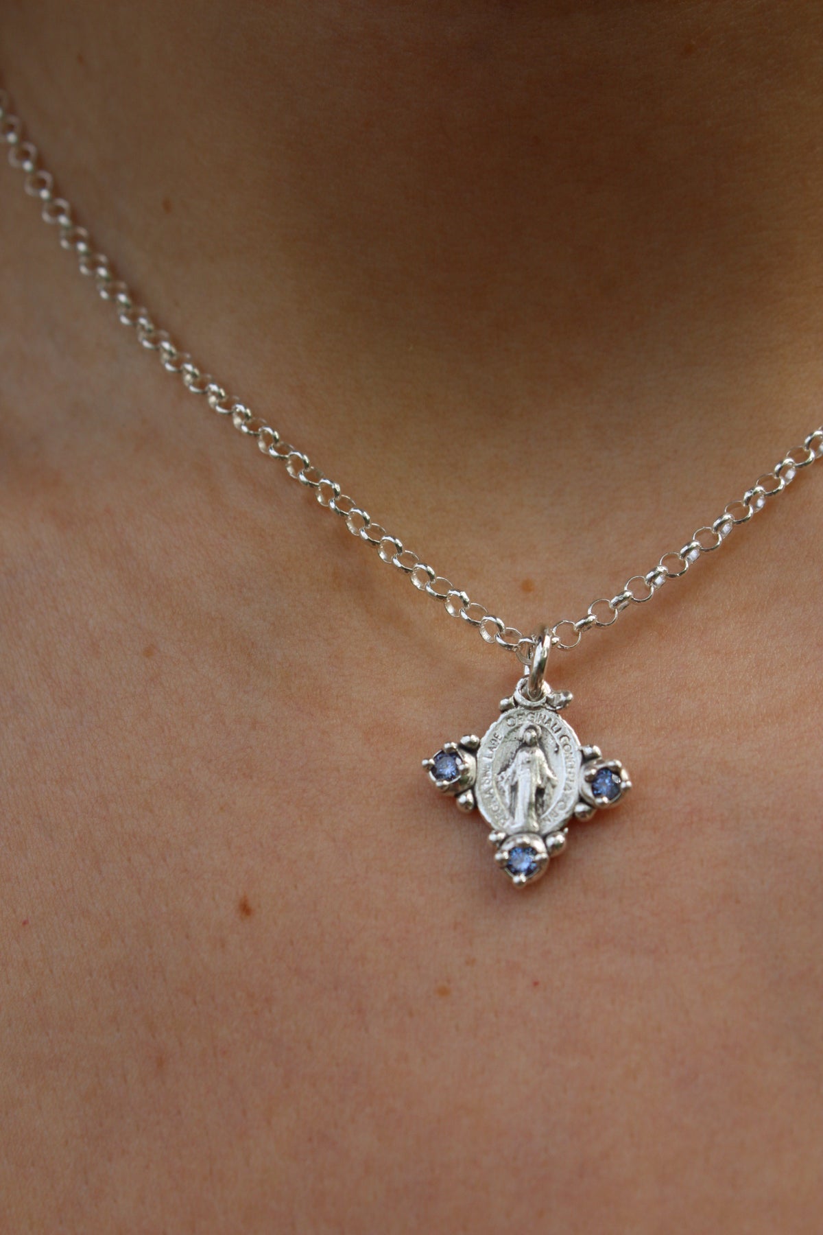 Medalla virgen de los milagros petit