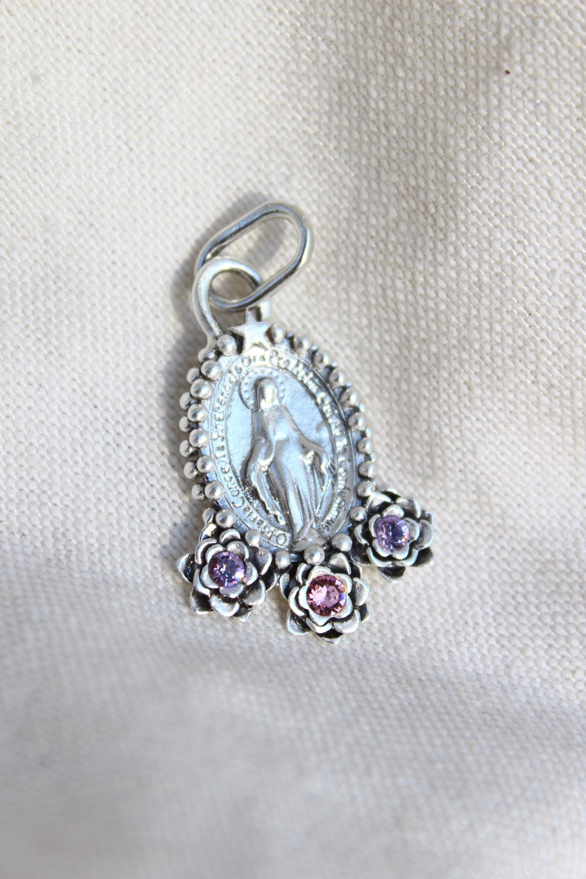 Collar Virgen de los milagros M #12