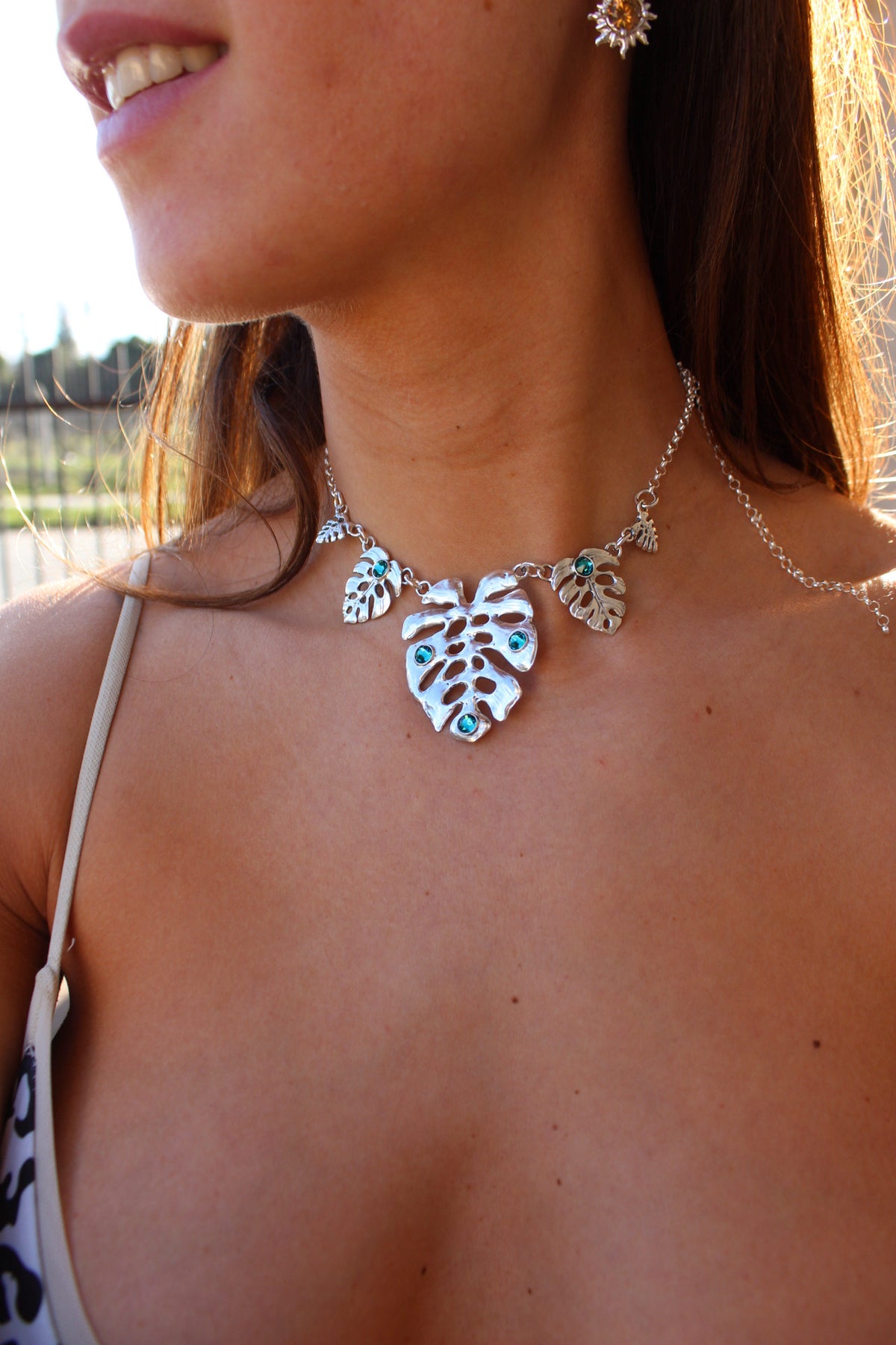 Collar reina monstera