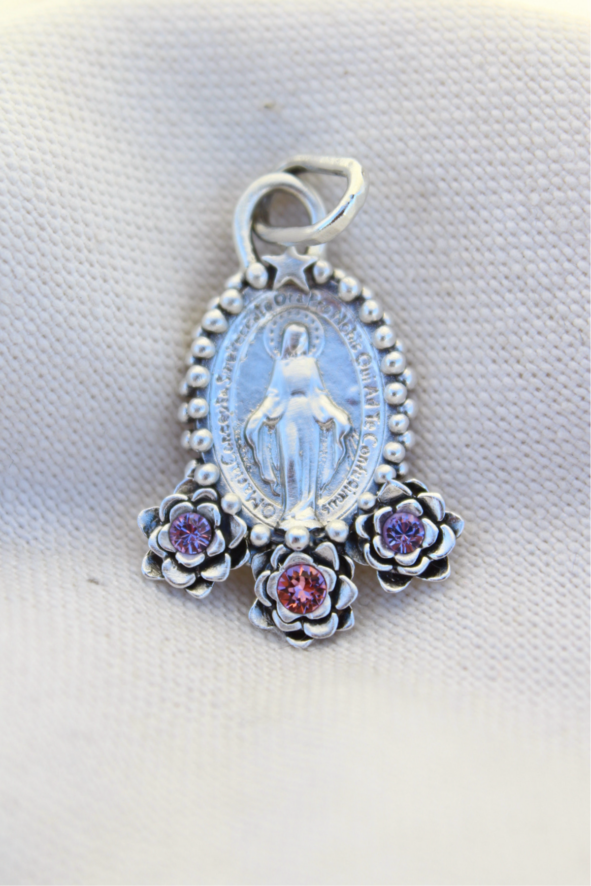 Collar Virgen de los milagros M #12