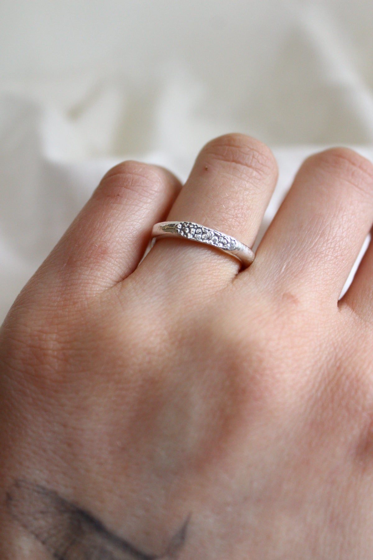 ANILLO HUELLA “CINTA” Delgado