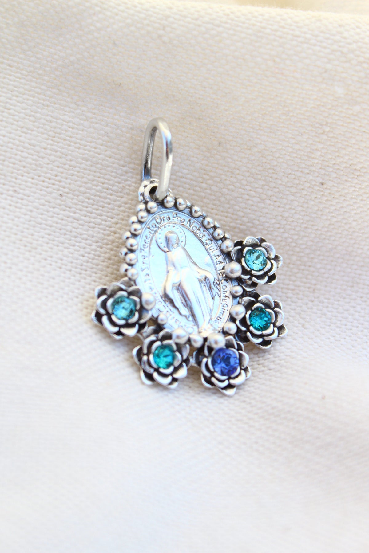 Collar Virgen de los milagros M #1